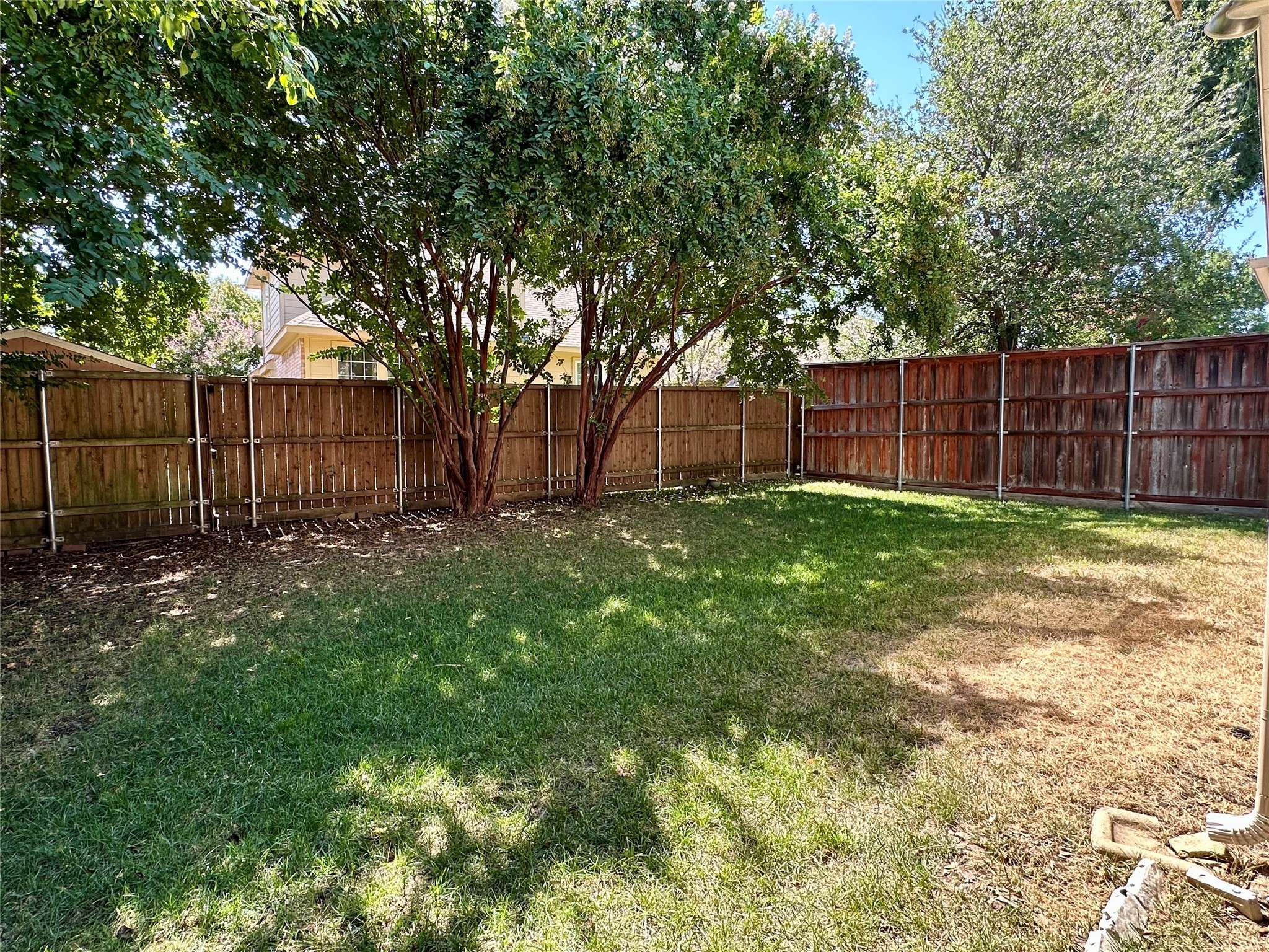 5009 Lake Crest Drive