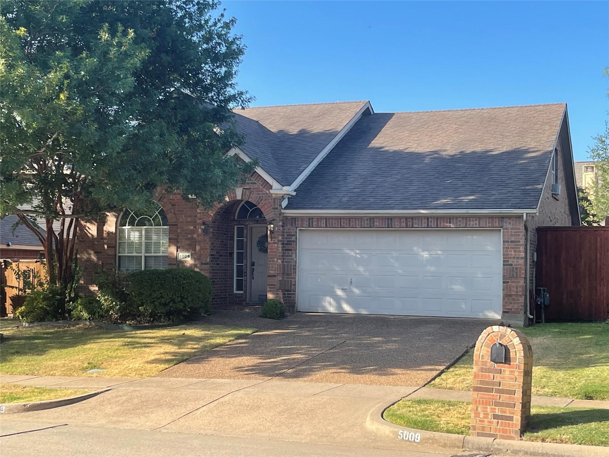 5009 Lake Crest Drive