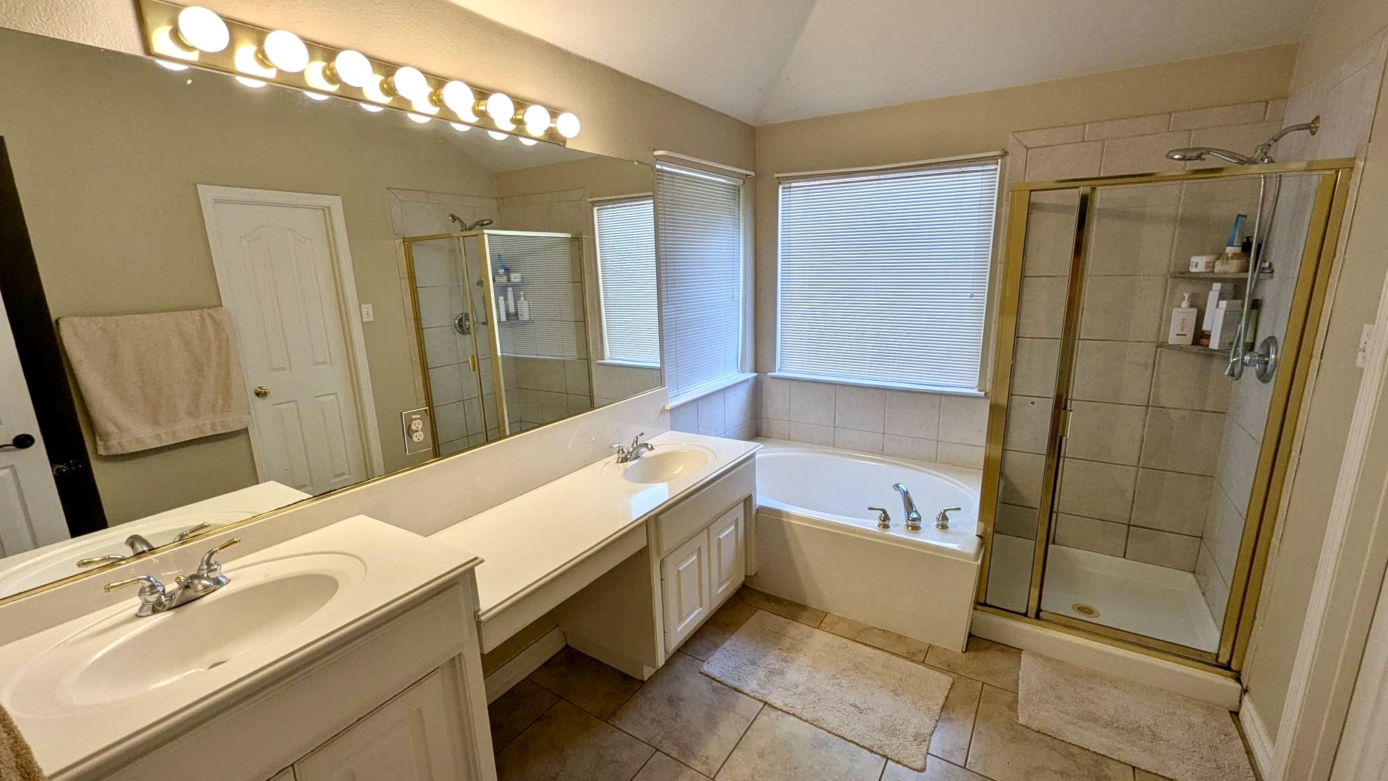 5009 Lake Crest Drive