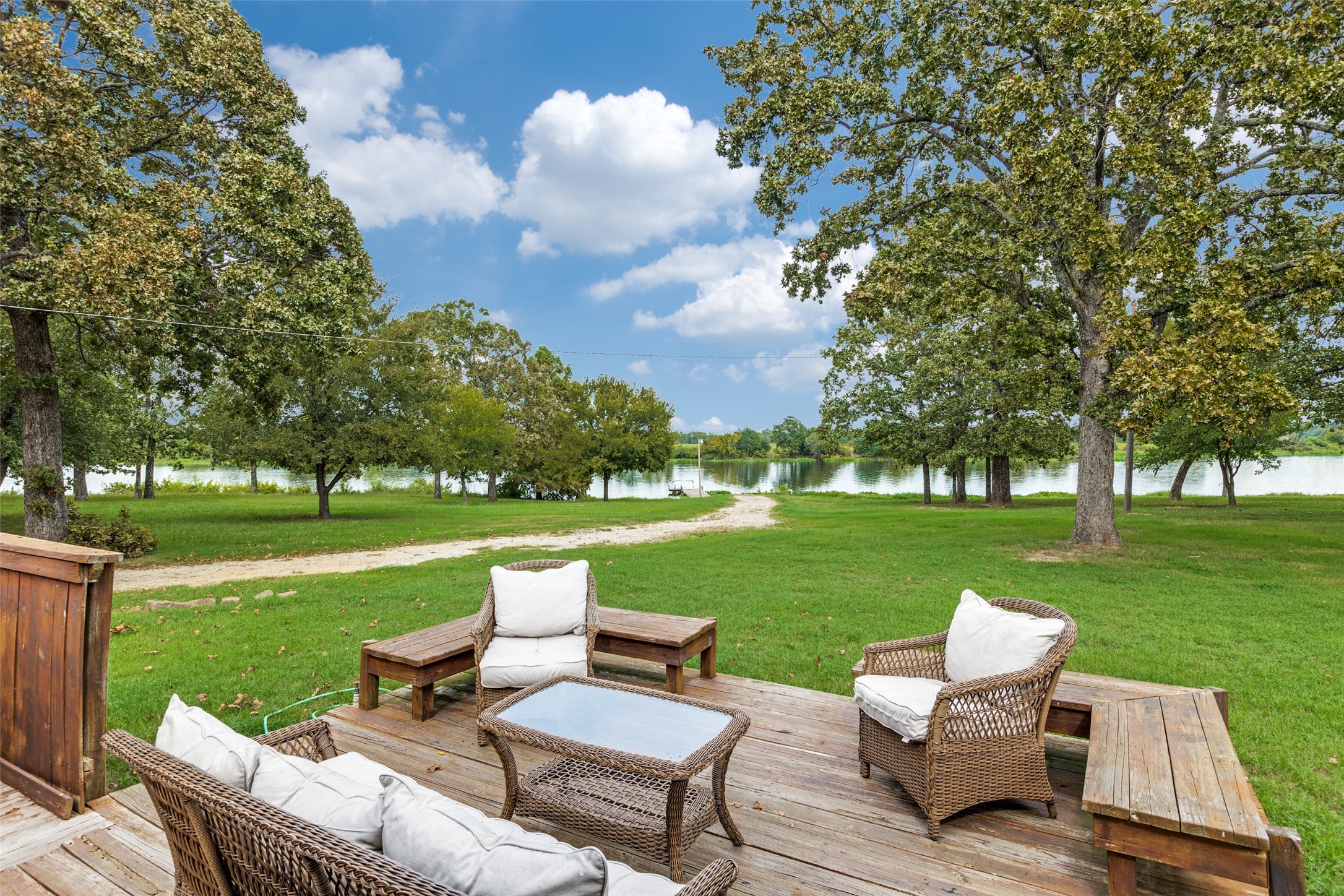 779 County Road 1971