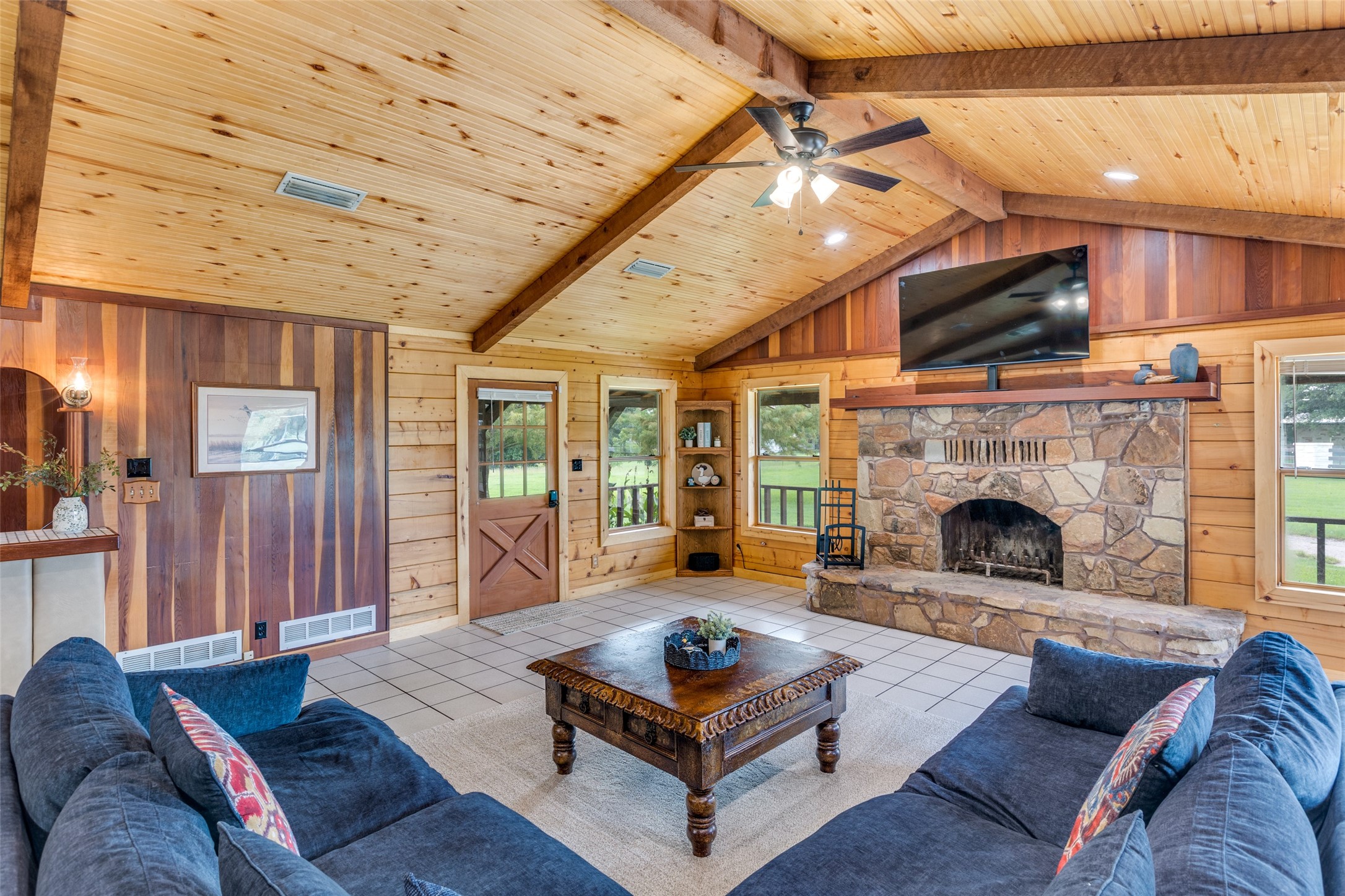 779 County Road 1971