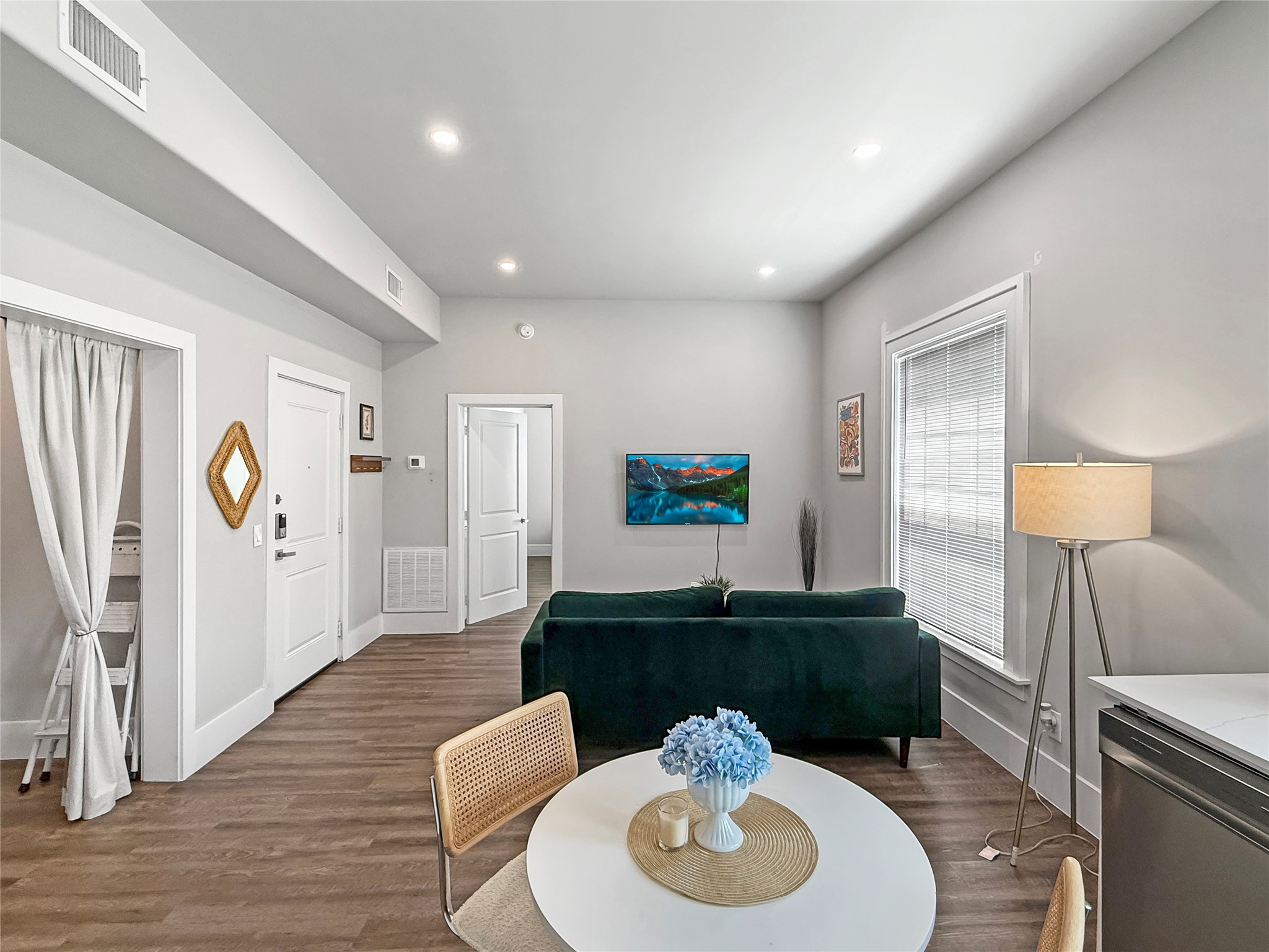 801 N Marsalis Avenue 101