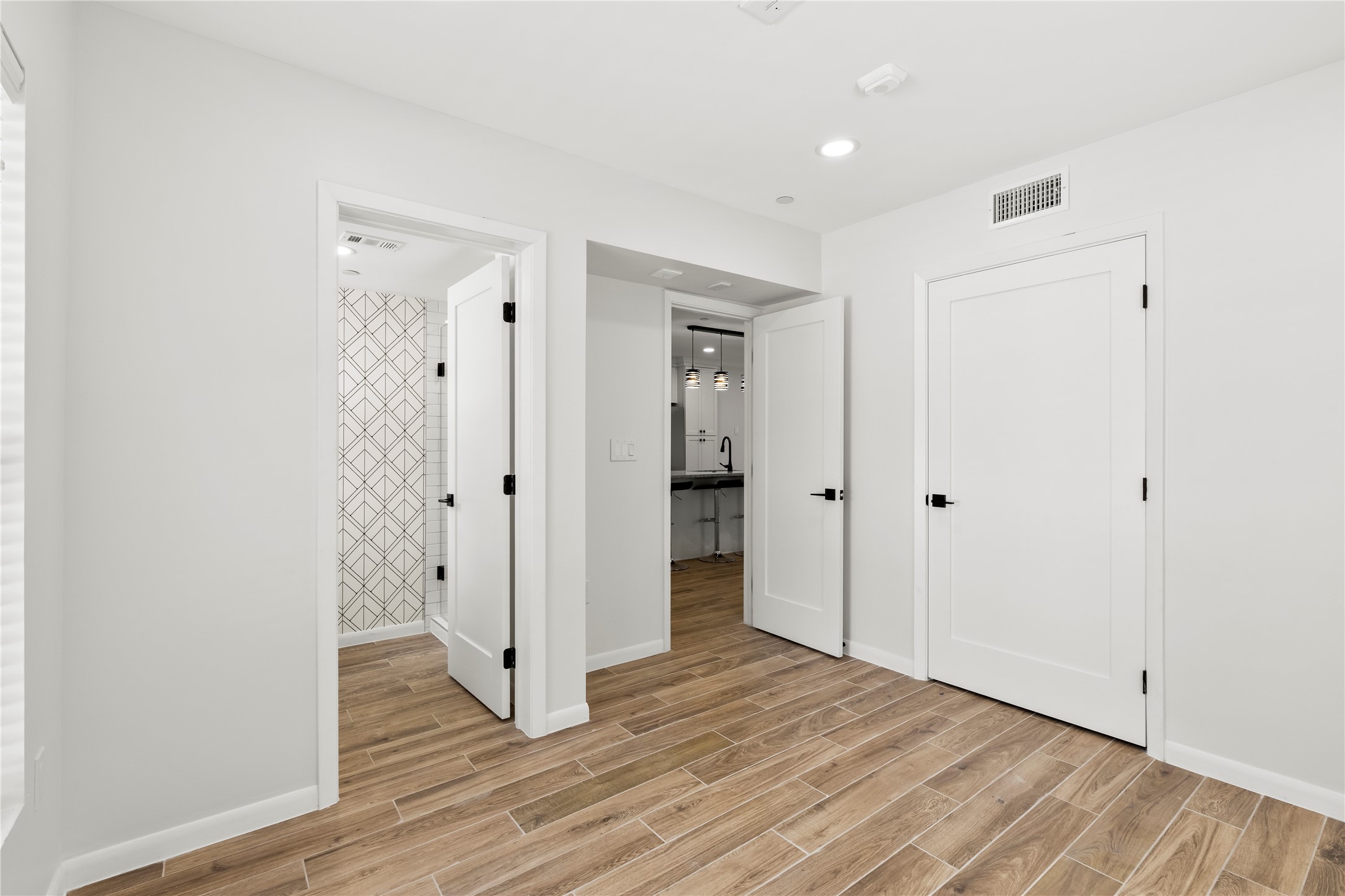 4518 Roland Avenue A