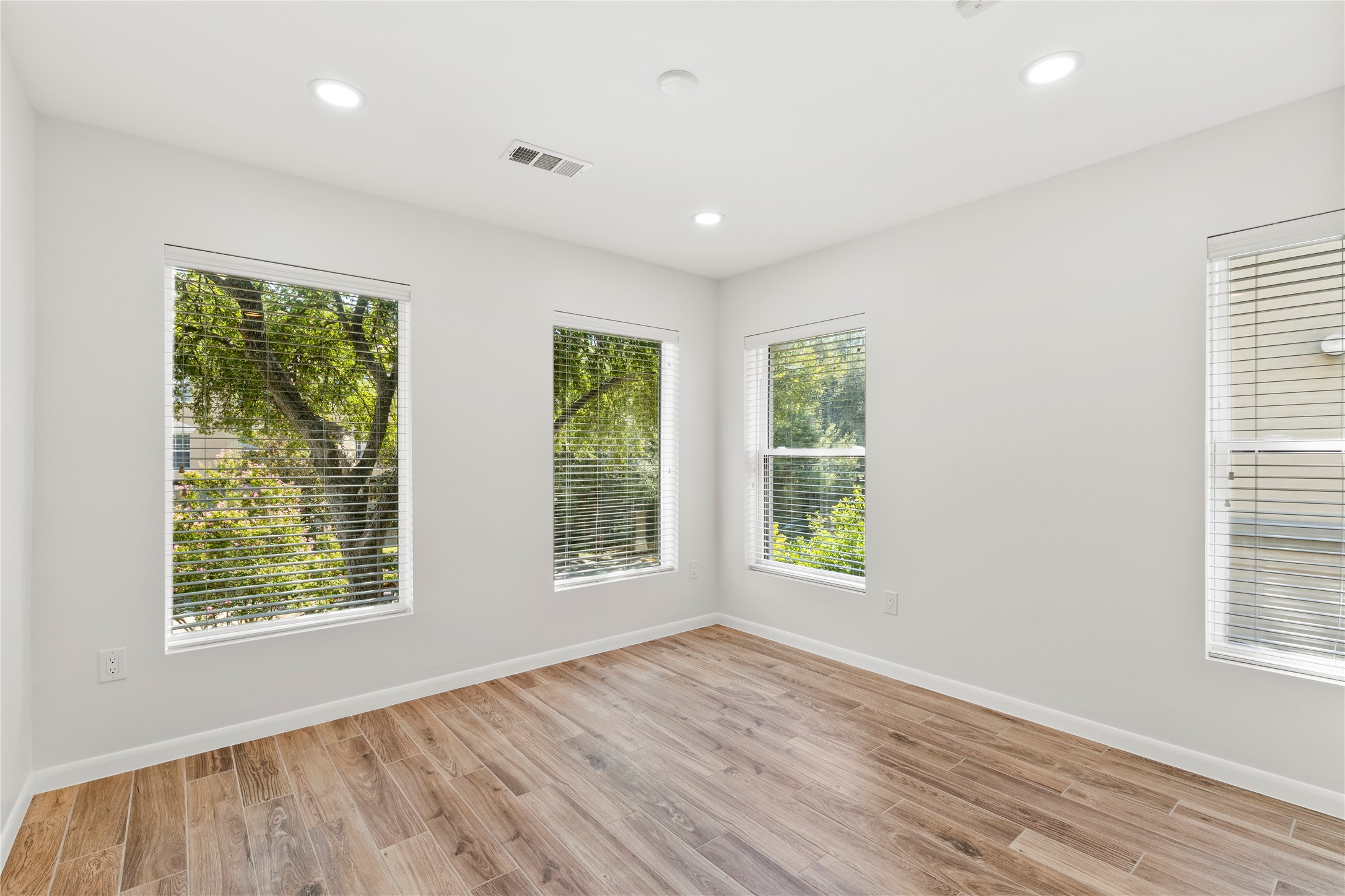 4518 Roland Avenue C