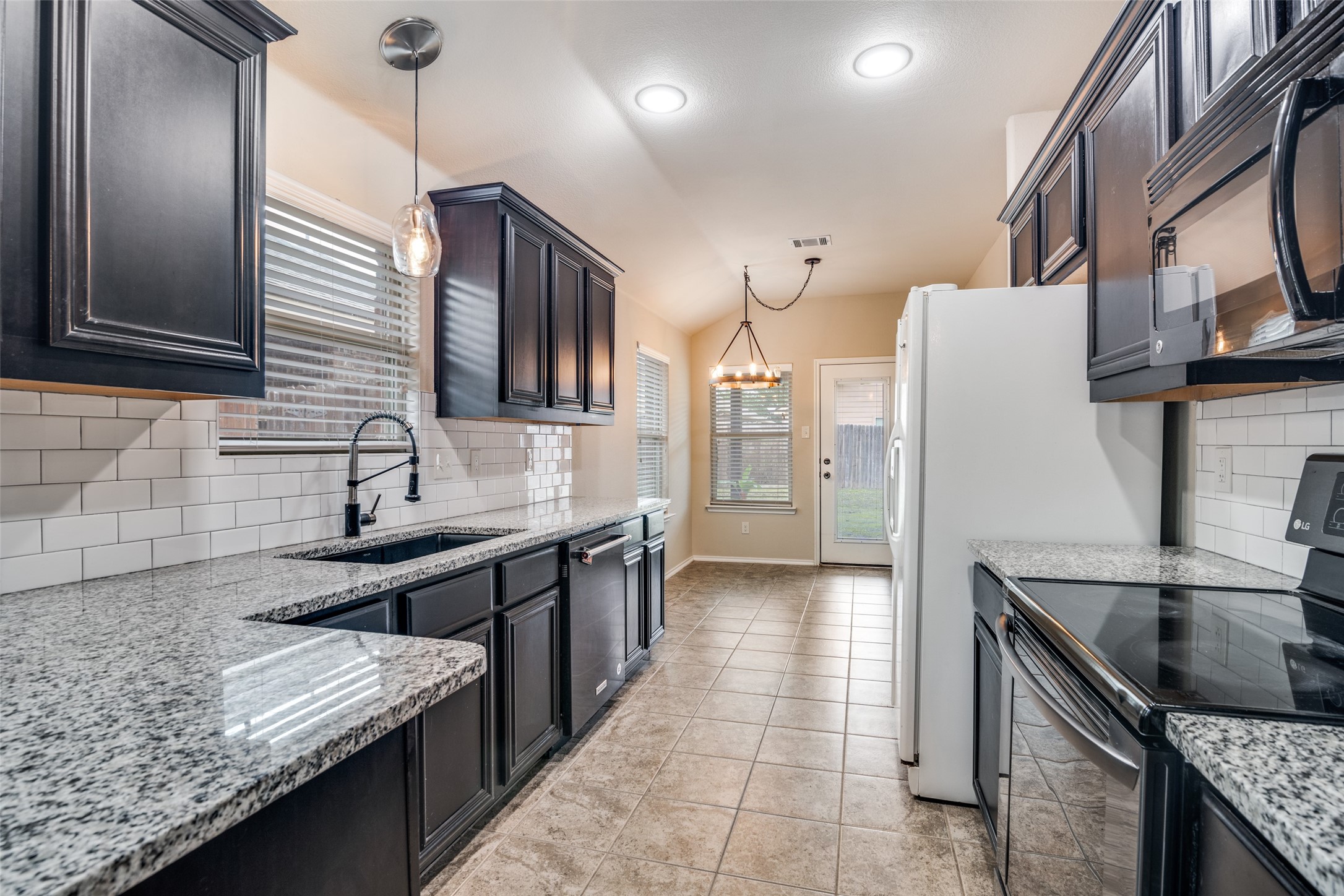 1220 Alder Tree Lane