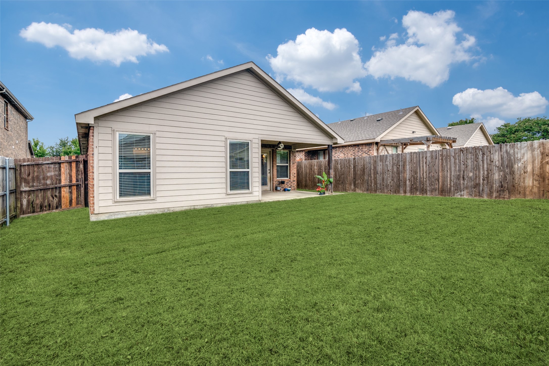 1220 Alder Tree Lane