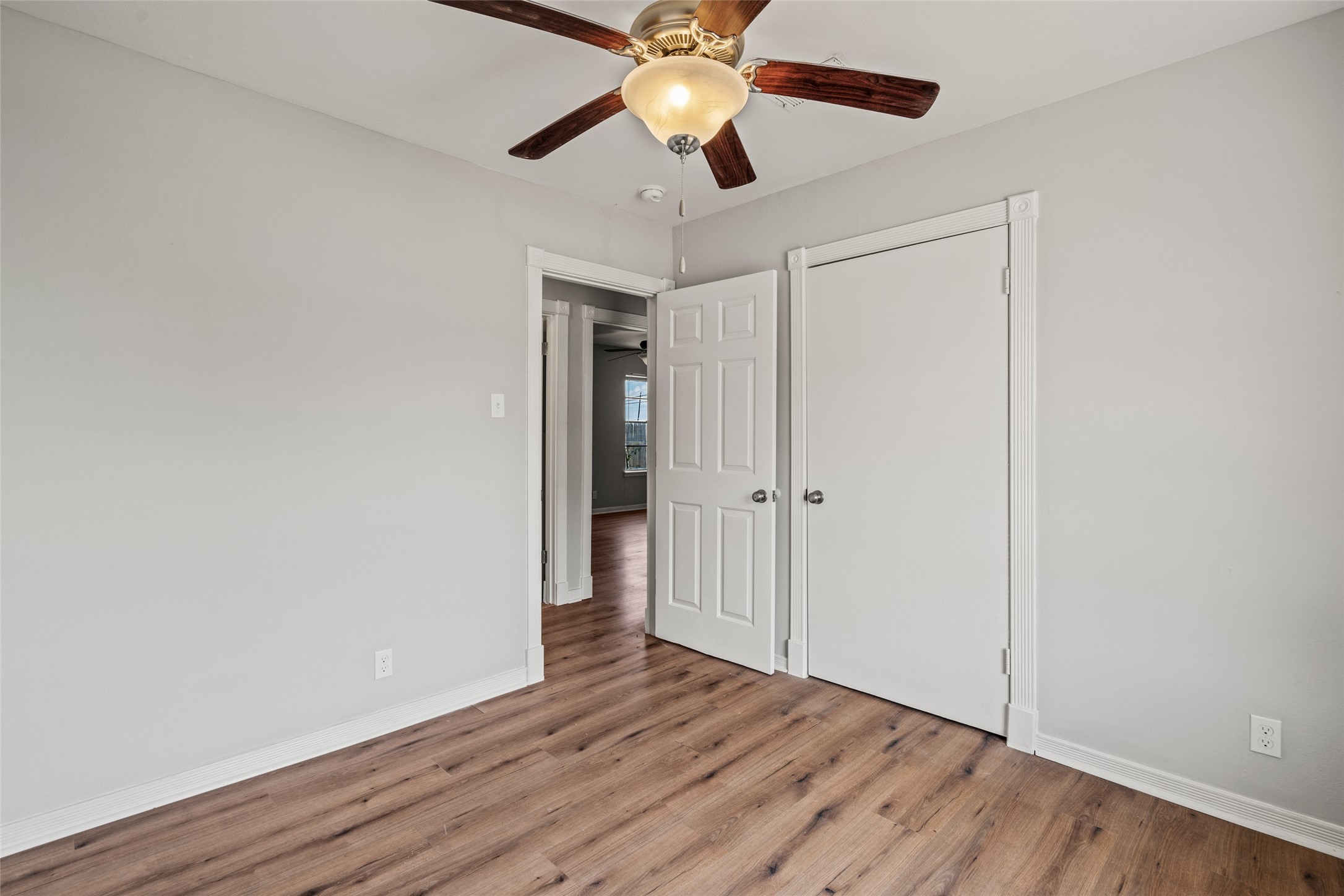 810 S Western Hills Drive