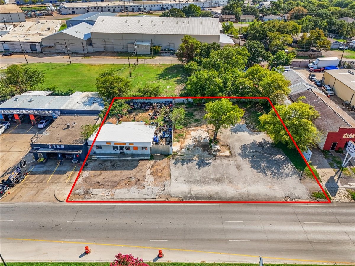 6002 E Lancaster Avenue