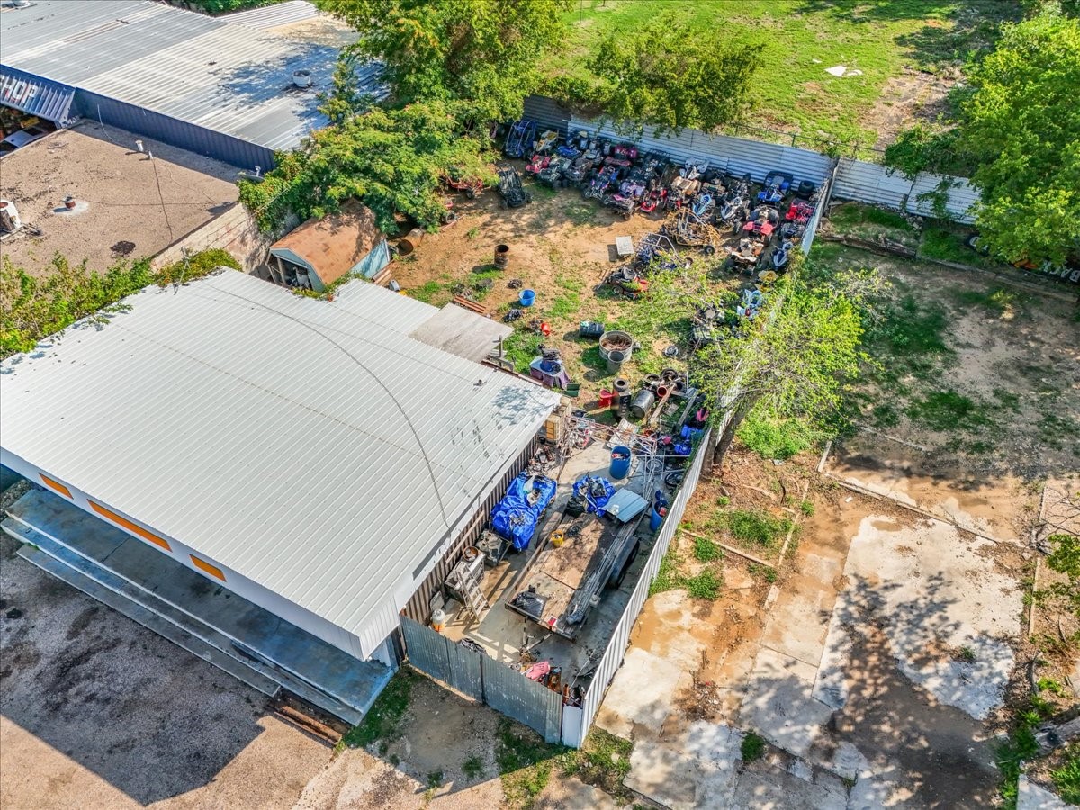 6002 E Lancaster Avenue