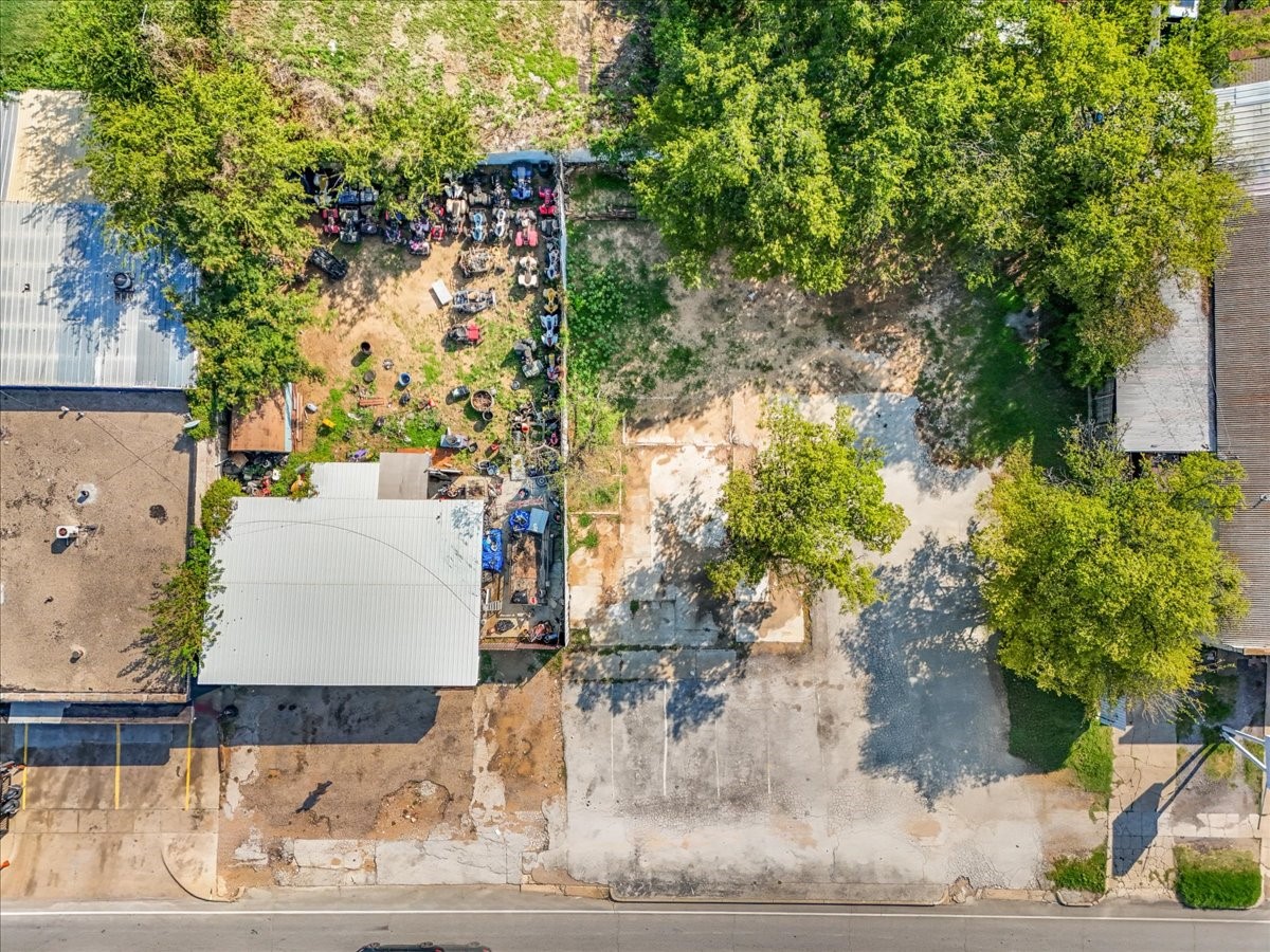 6002 E Lancaster Avenue