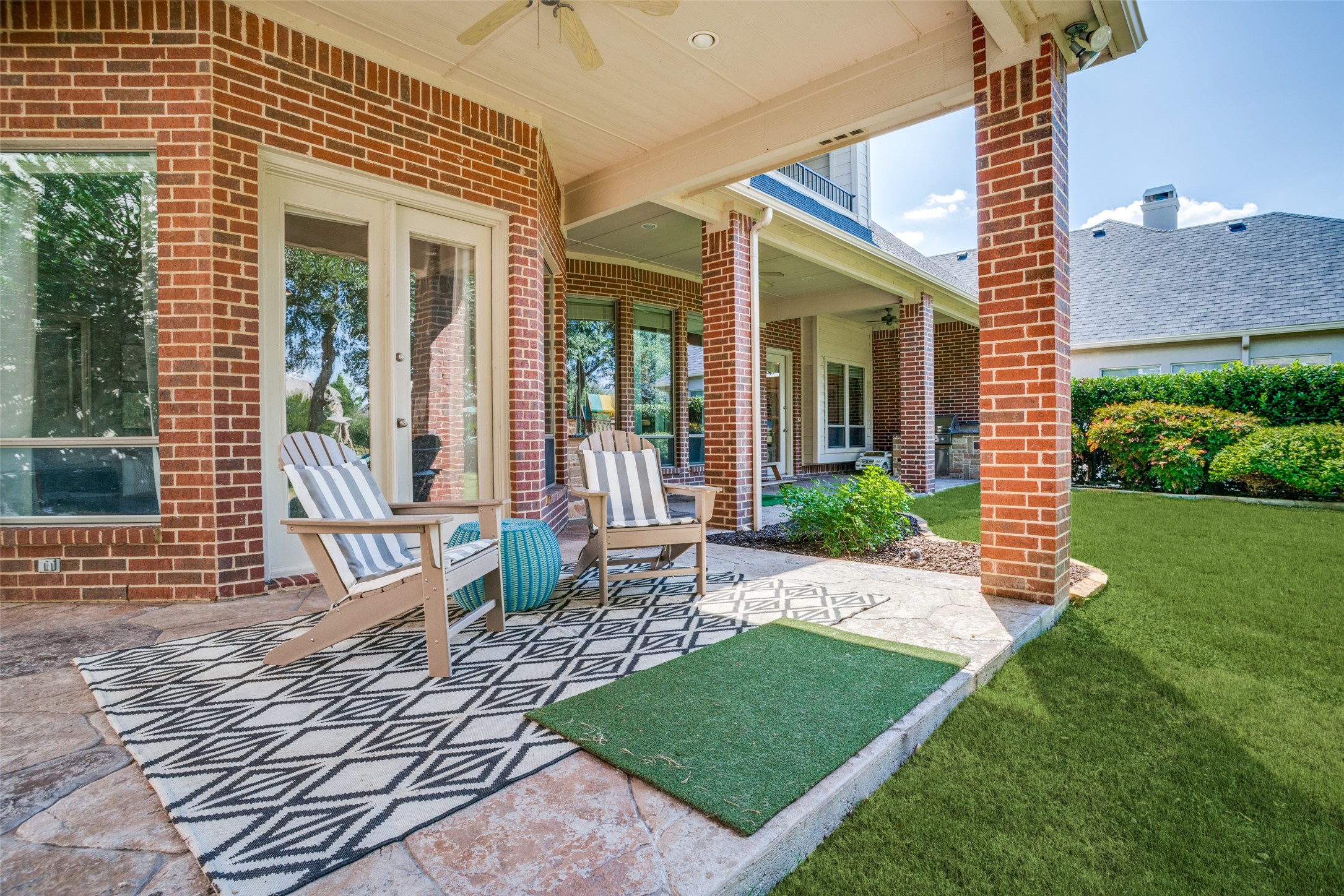 5902 Arrowhead Drive