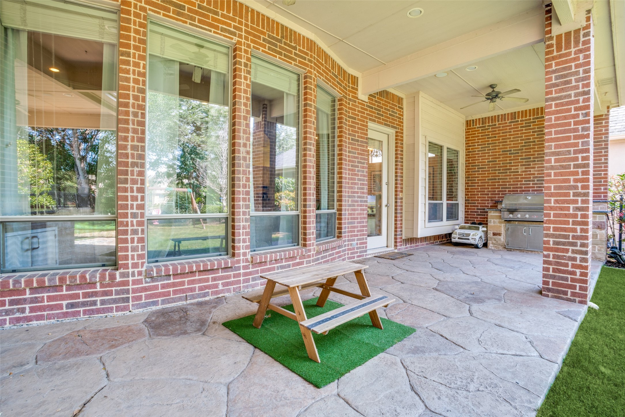 5902 Arrowhead Drive