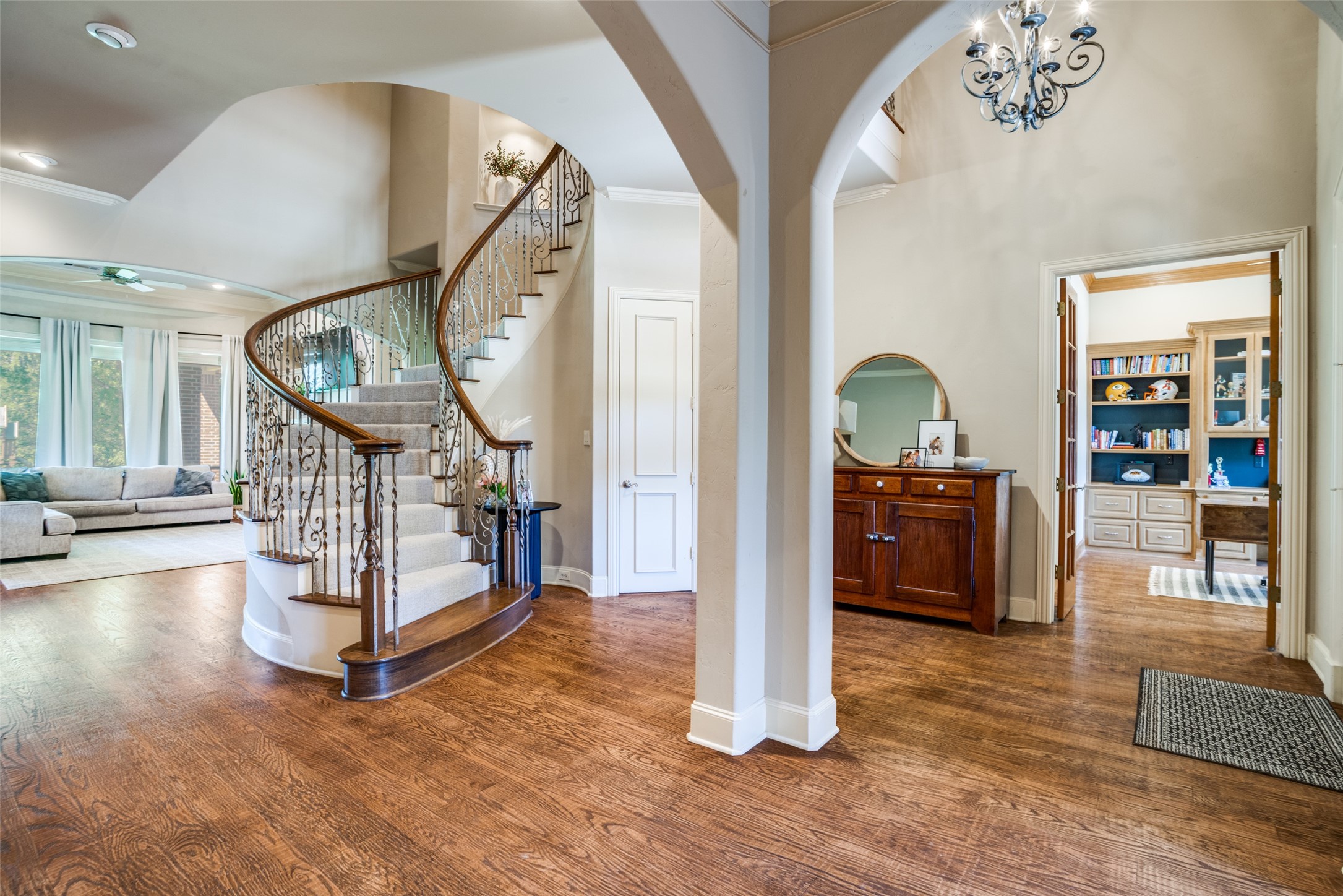 5902 Arrowhead Drive