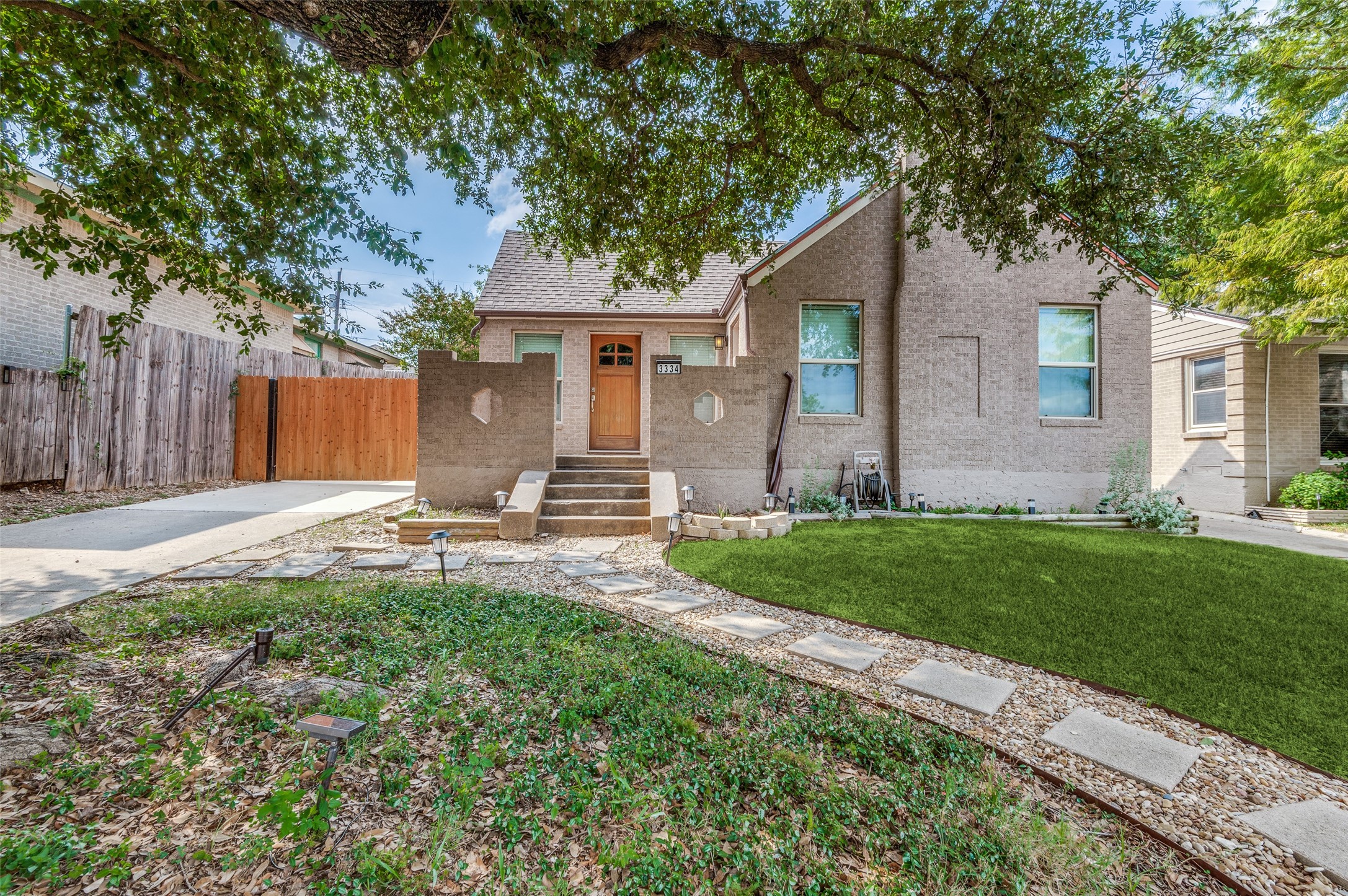 3334 Irwindell Boulevard