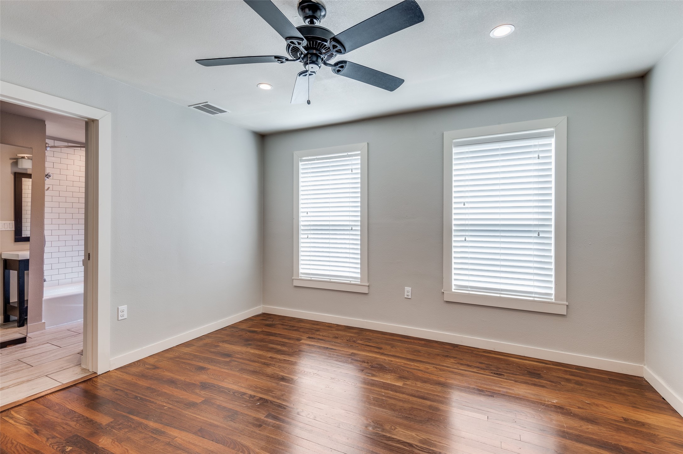 3334 Irwindell Boulevard