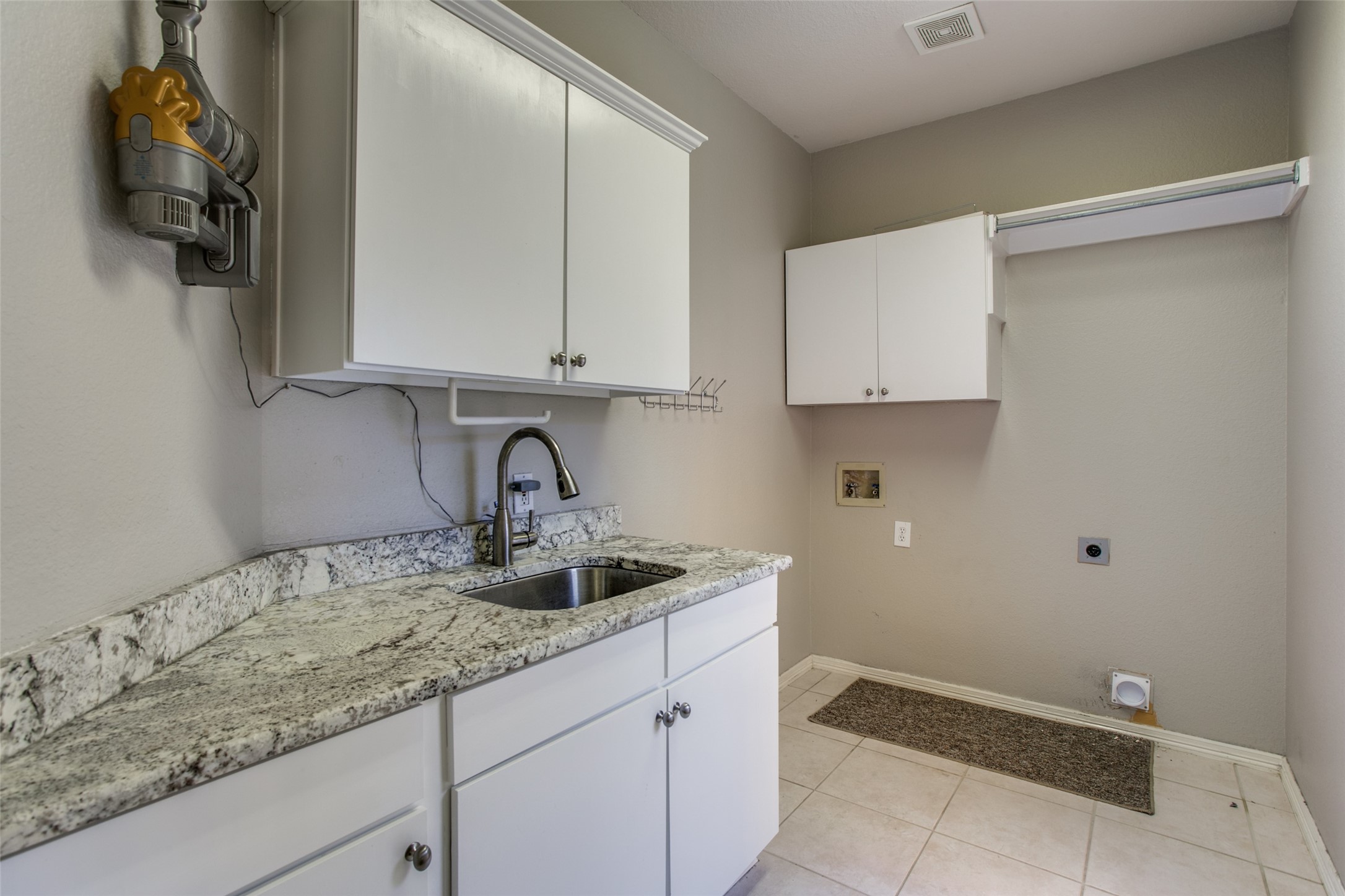 206 Lake Crest Drive