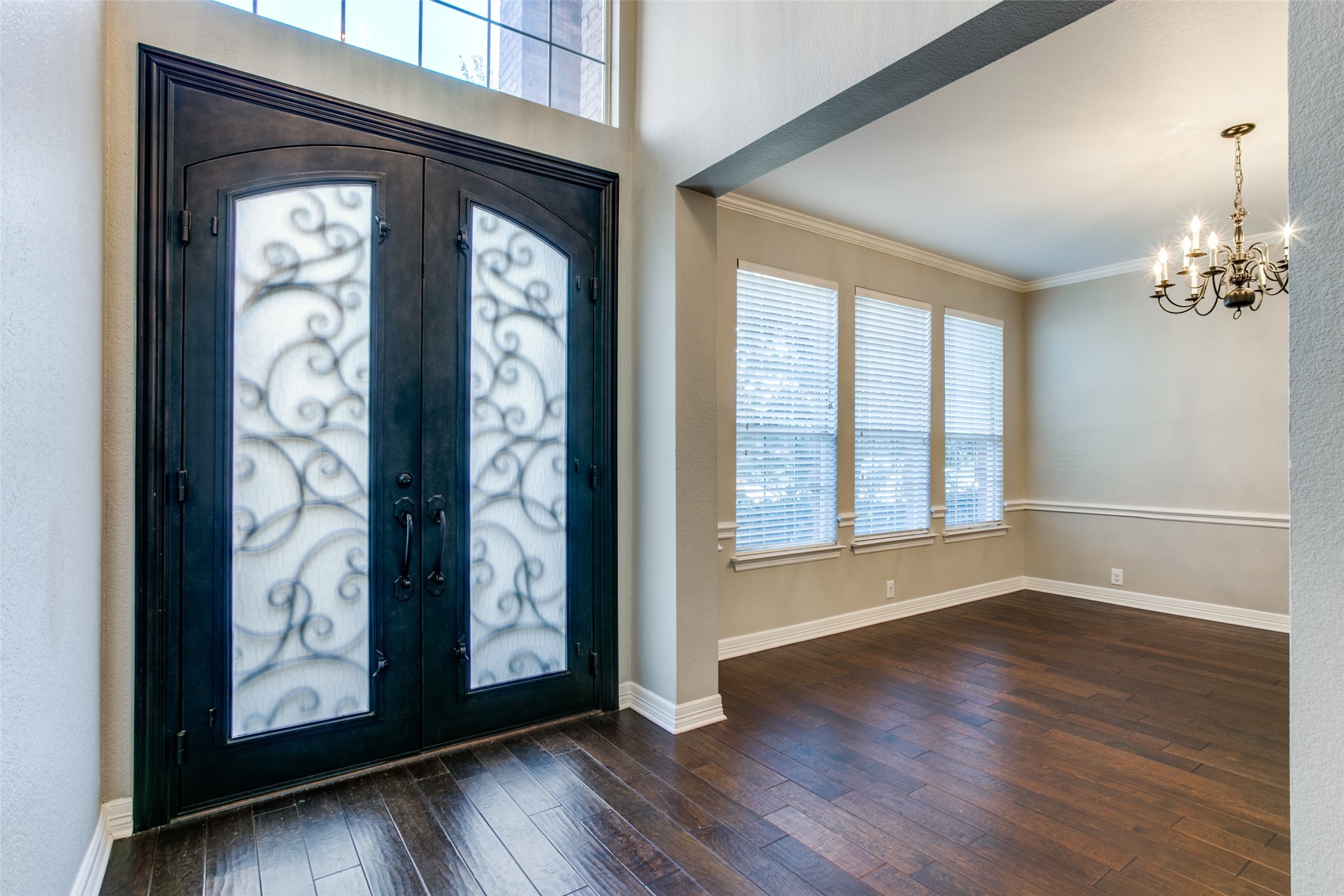 206 Lake Crest Drive