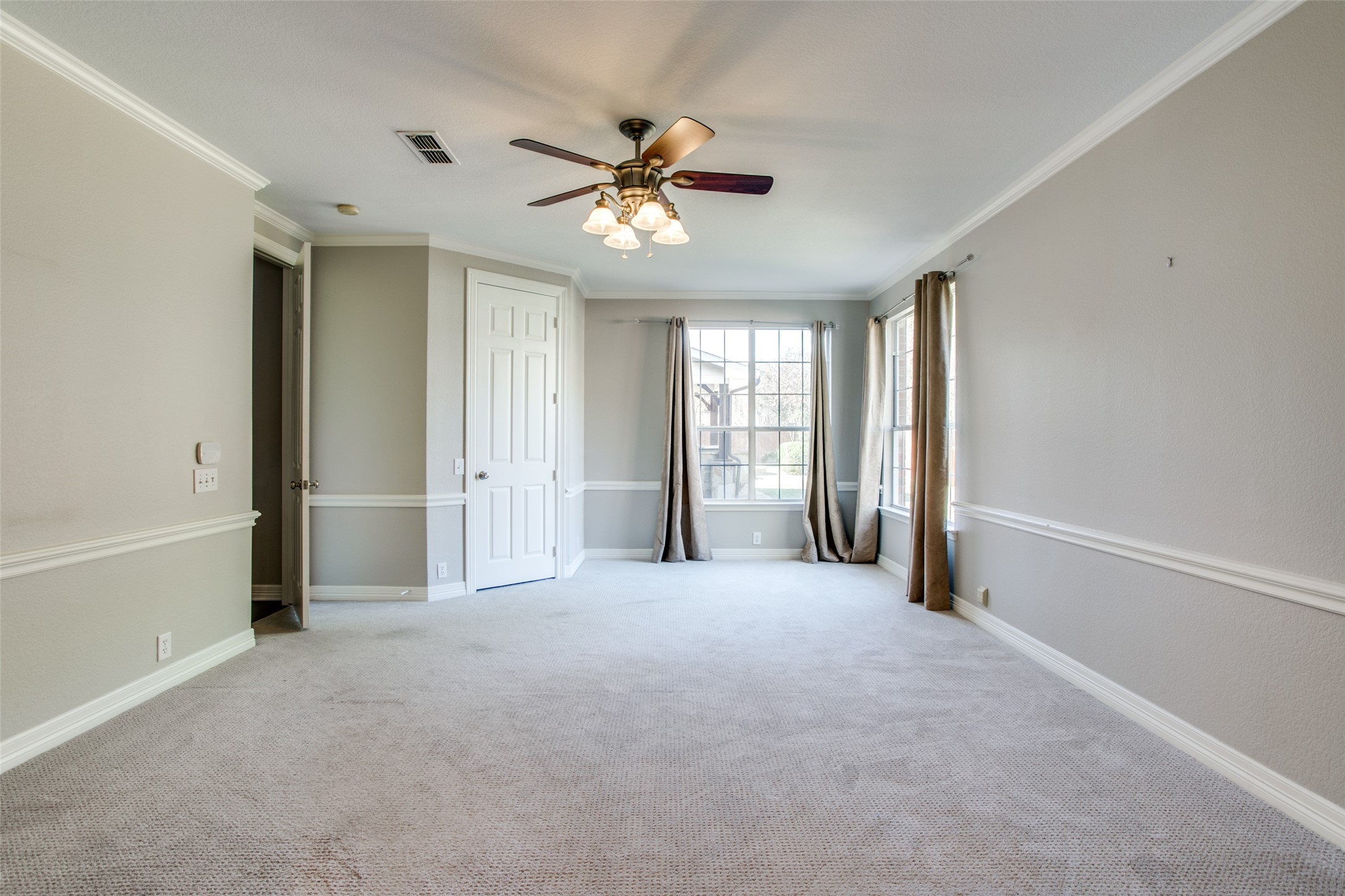 206 Lake Crest Drive