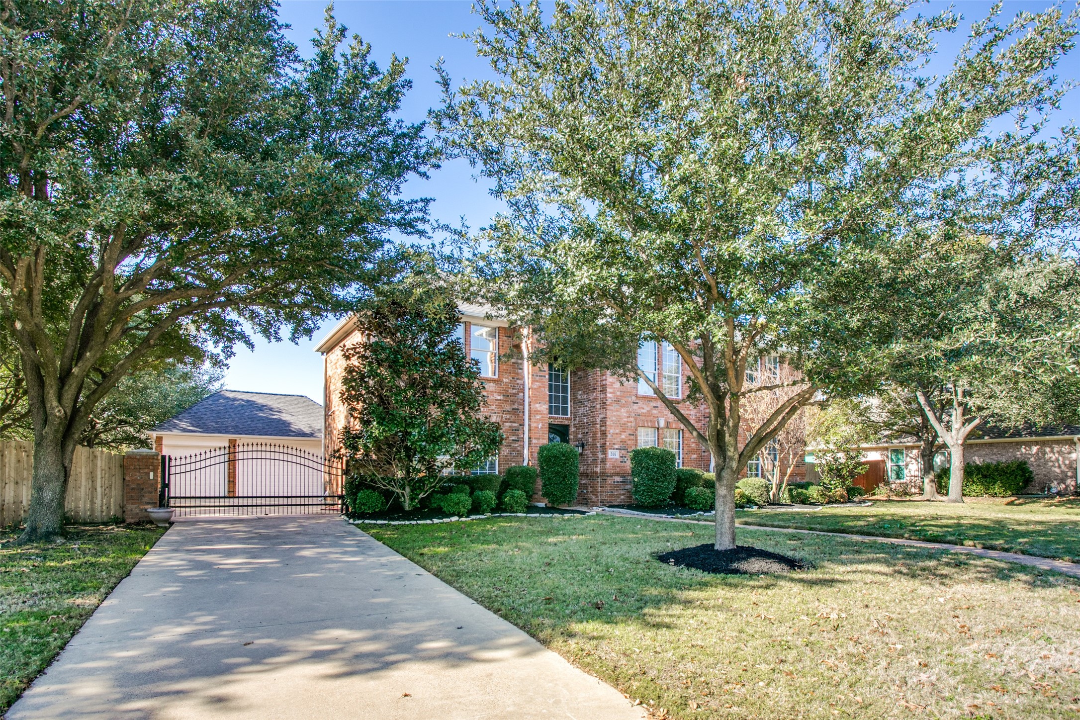 206 Lake Crest Drive