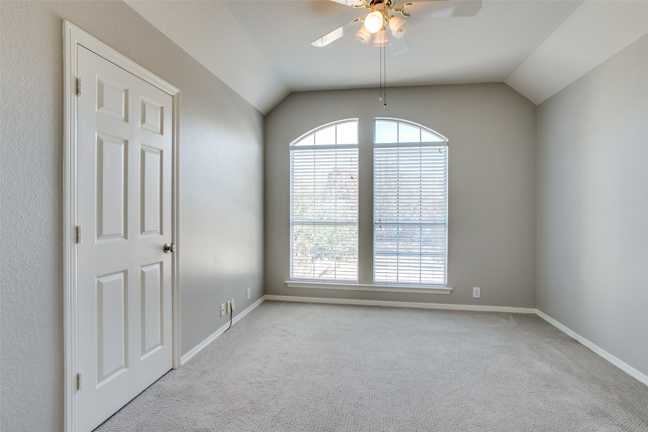 206 Lake Crest Drive