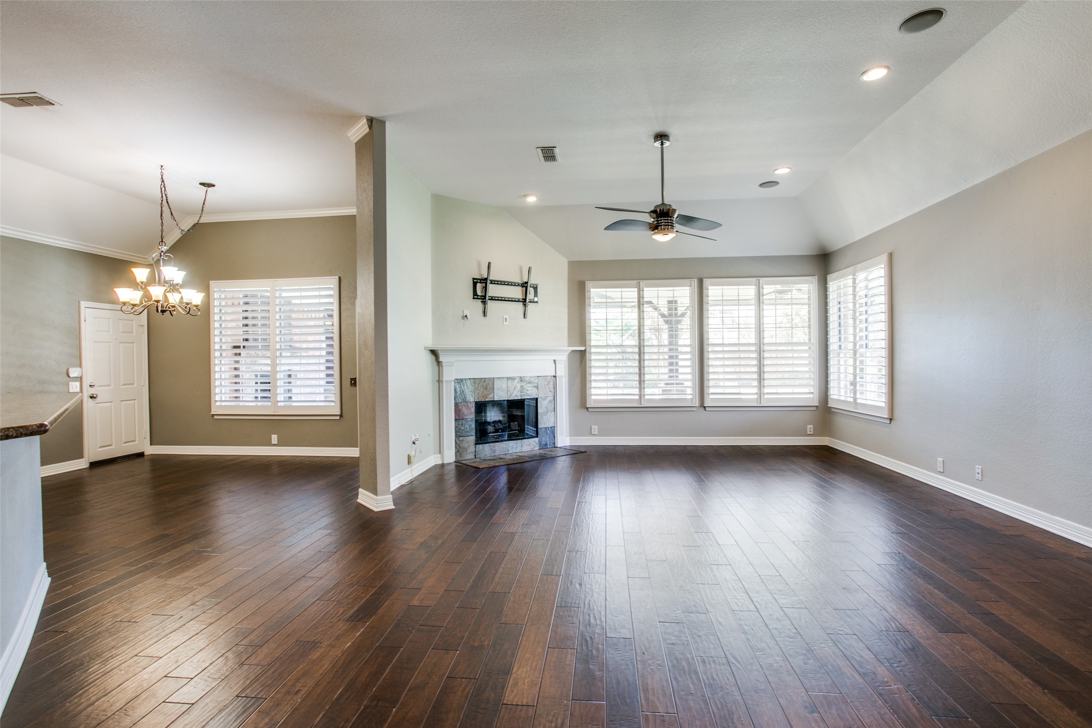 206 Lake Crest Drive