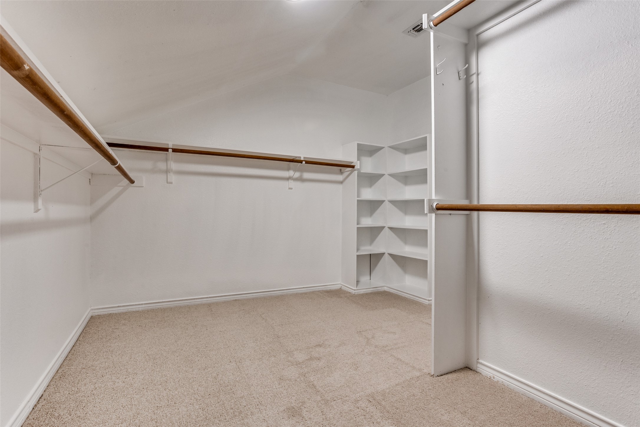 2605 Centaurus Drive