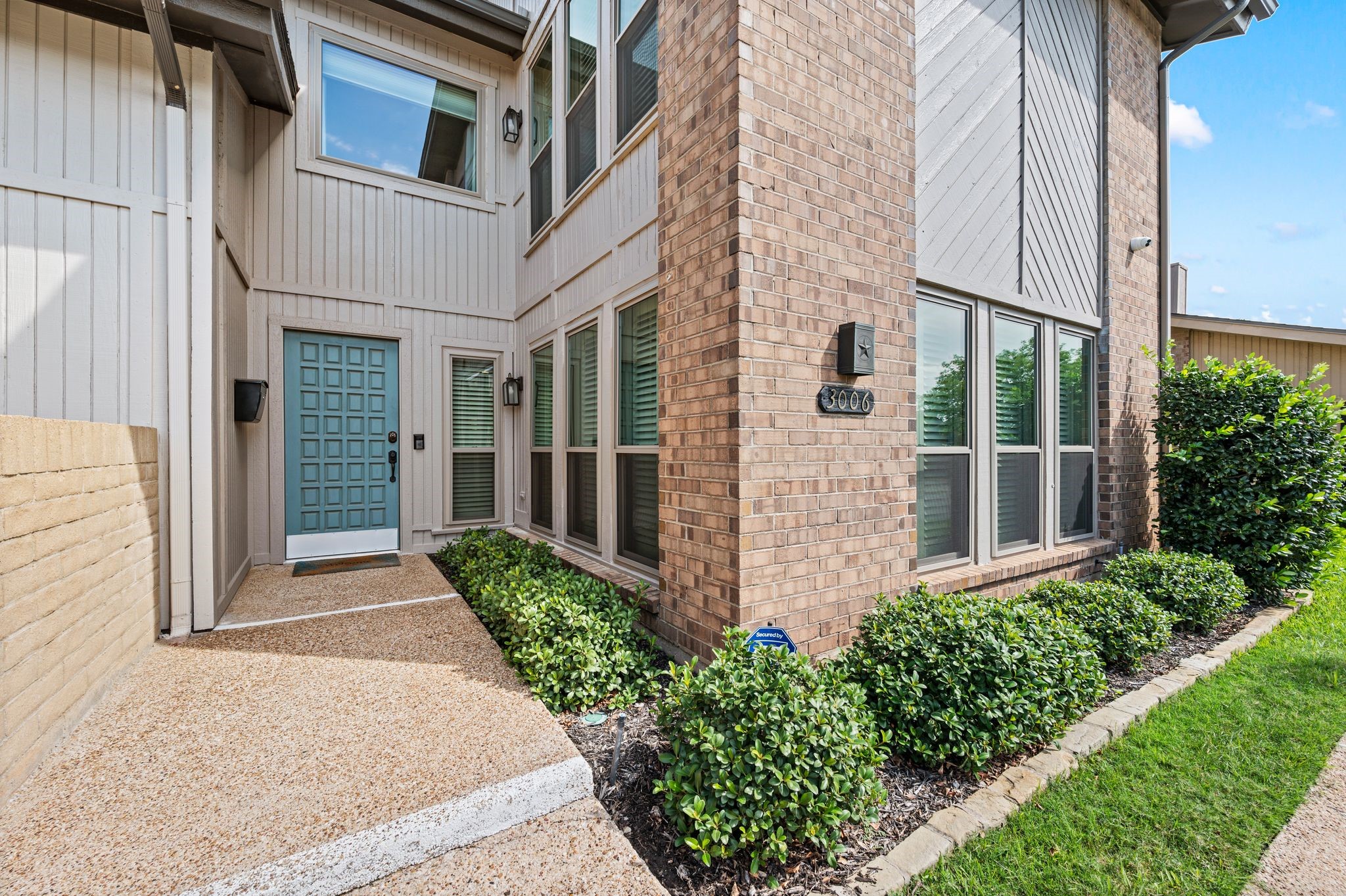 3006 Rustling Leaves Lane