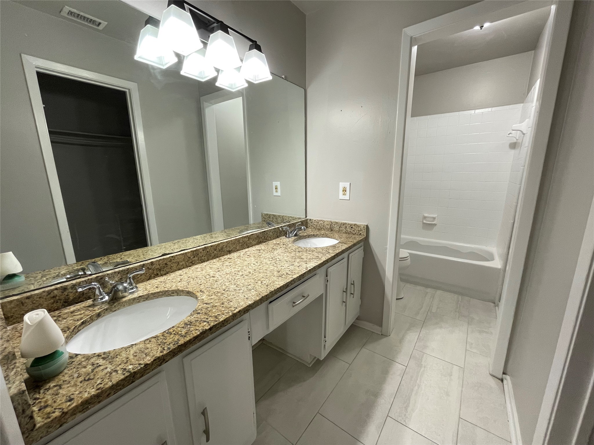 6646 E Lovers Lane 805