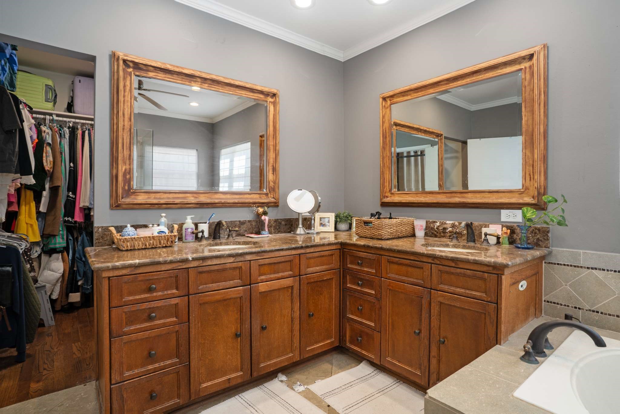 5538 Vanderbilt Avenue