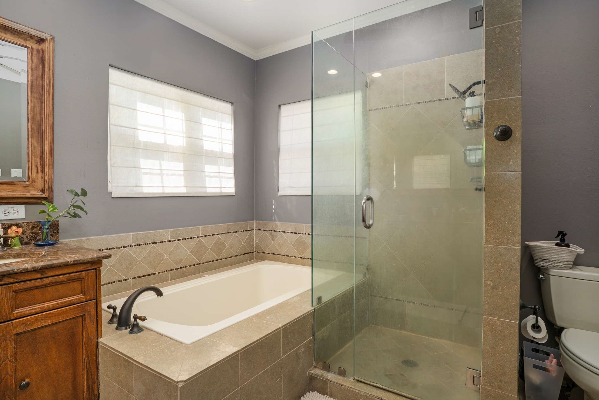 5538 Vanderbilt Avenue