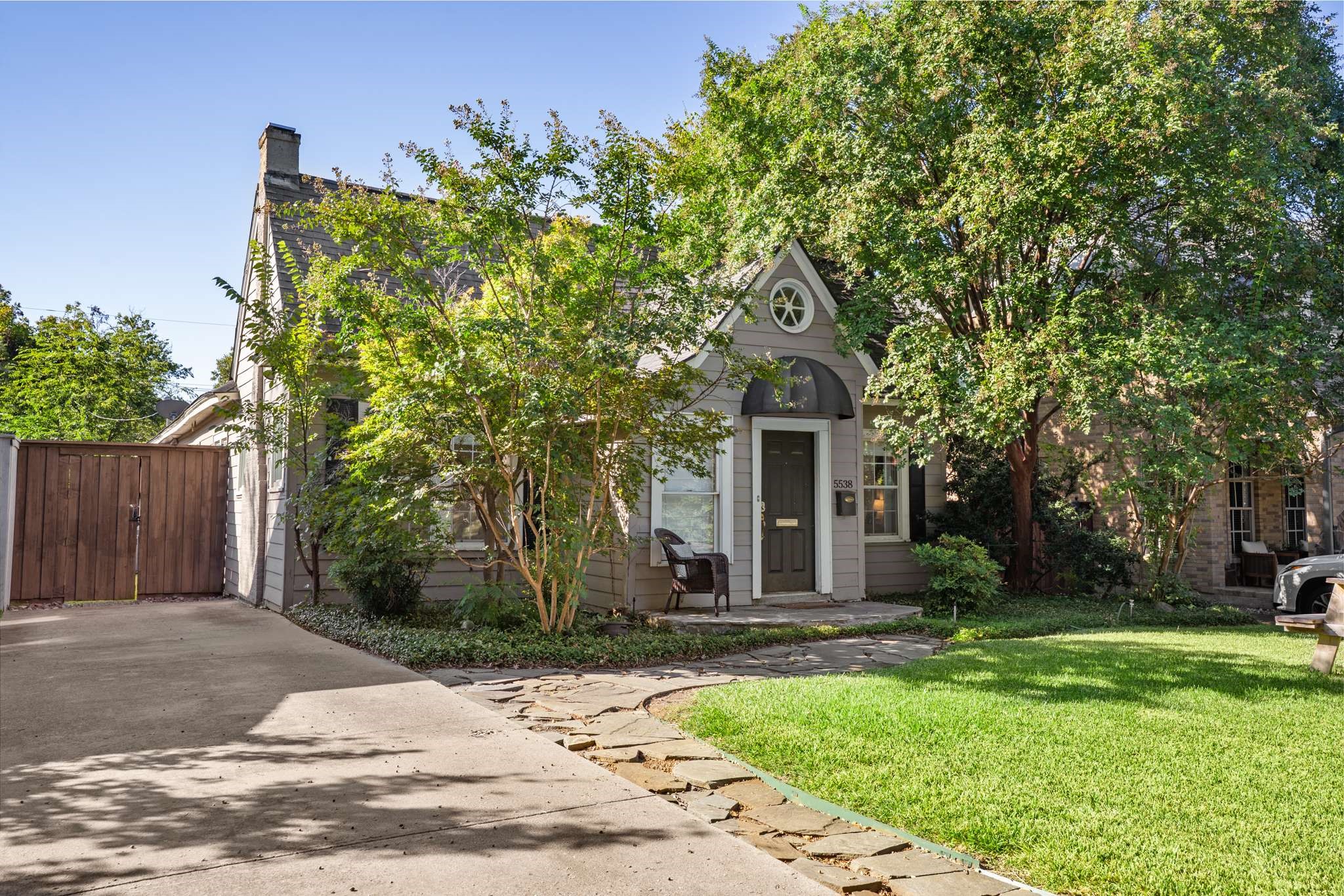 5538 Vanderbilt Avenue