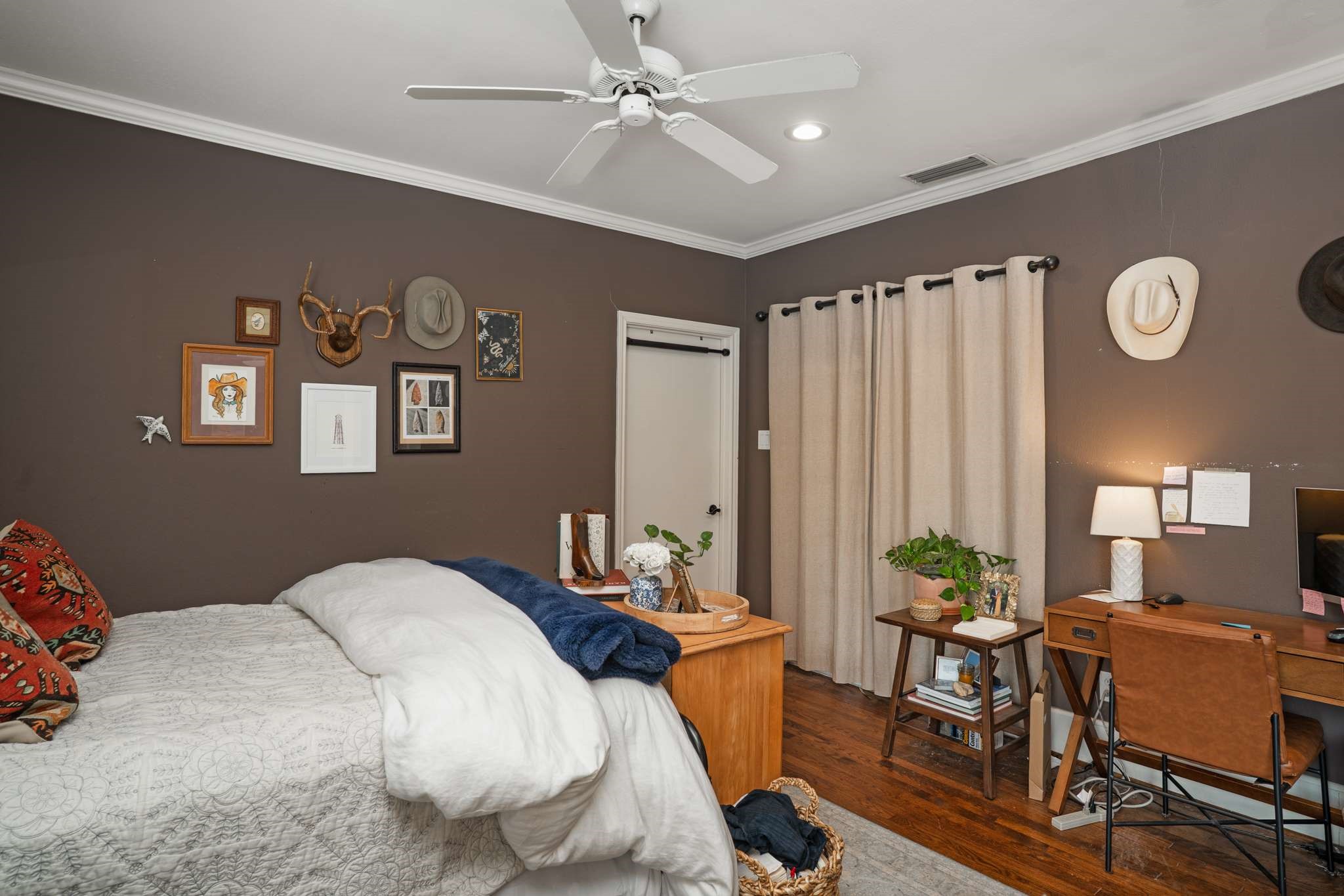 5538 Vanderbilt Avenue