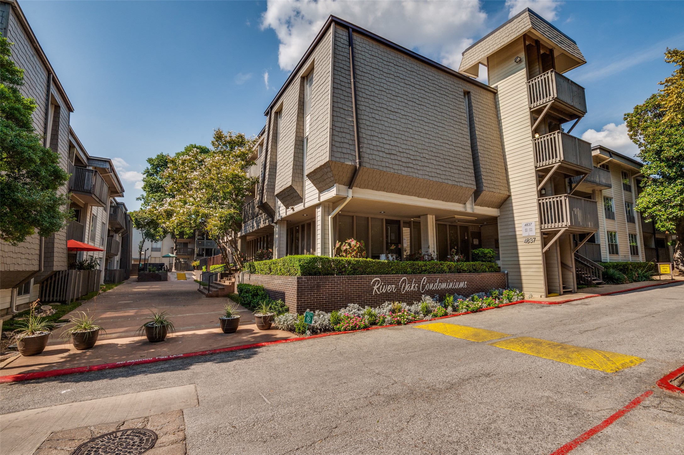 4859 Cedar Springs Road 144