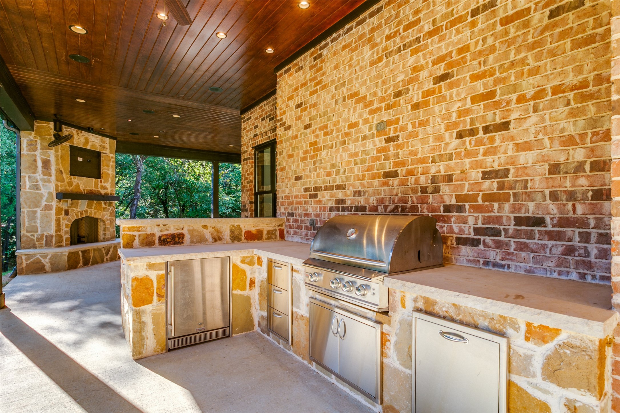 1600 Three Bridges Court