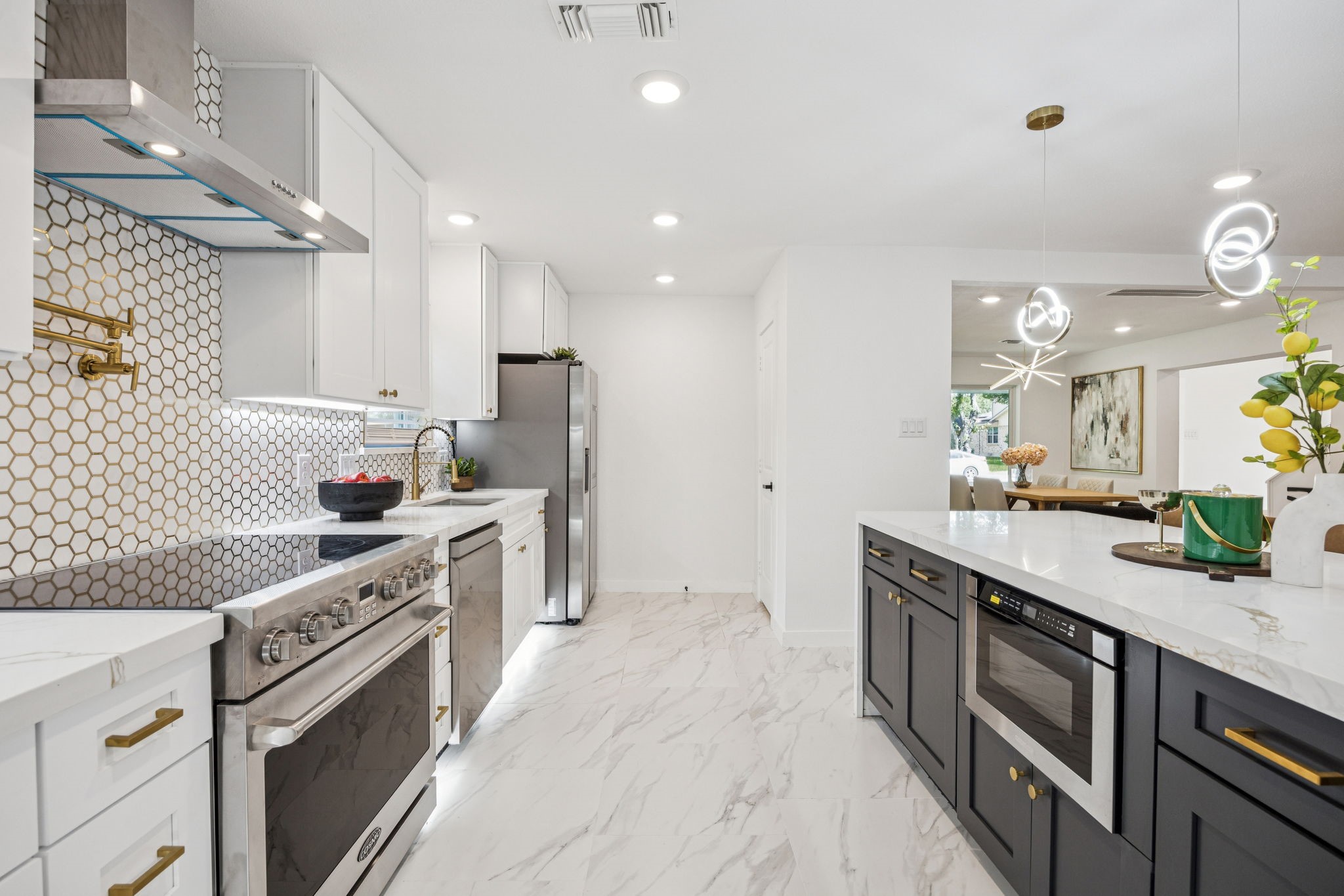 13616 Rolling Hills Lane