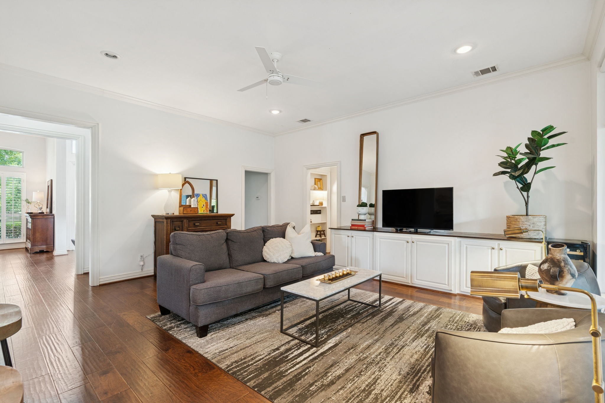 204 Southridge Lakes Parkway