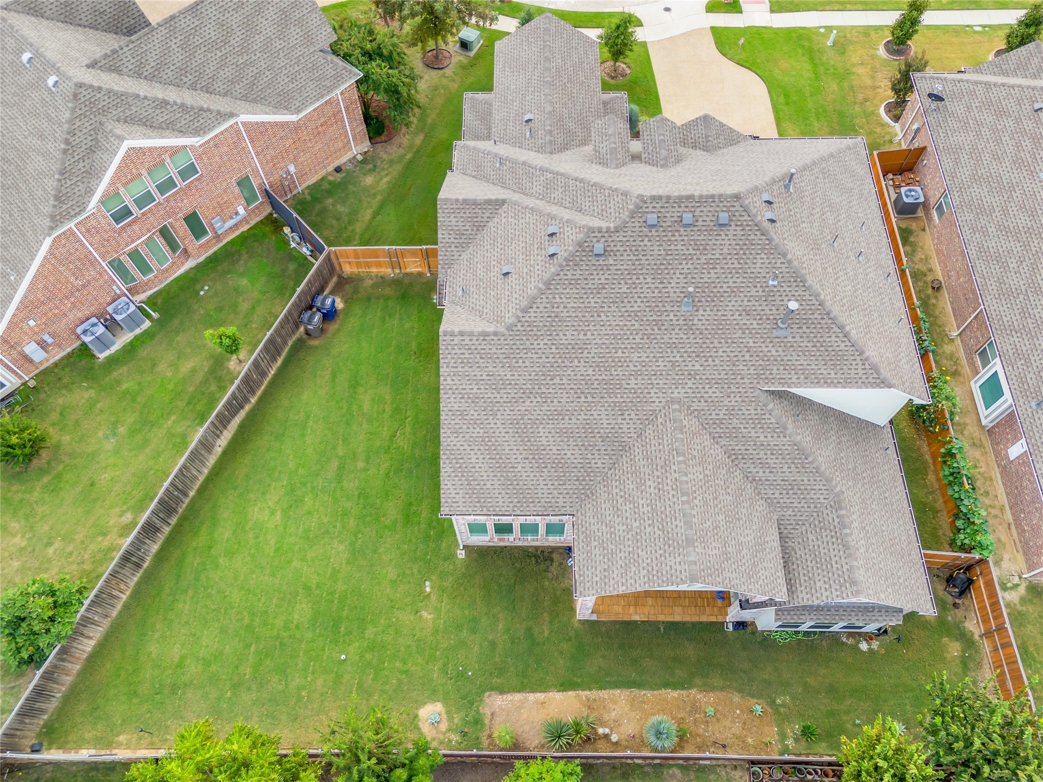 942 Herschell Street