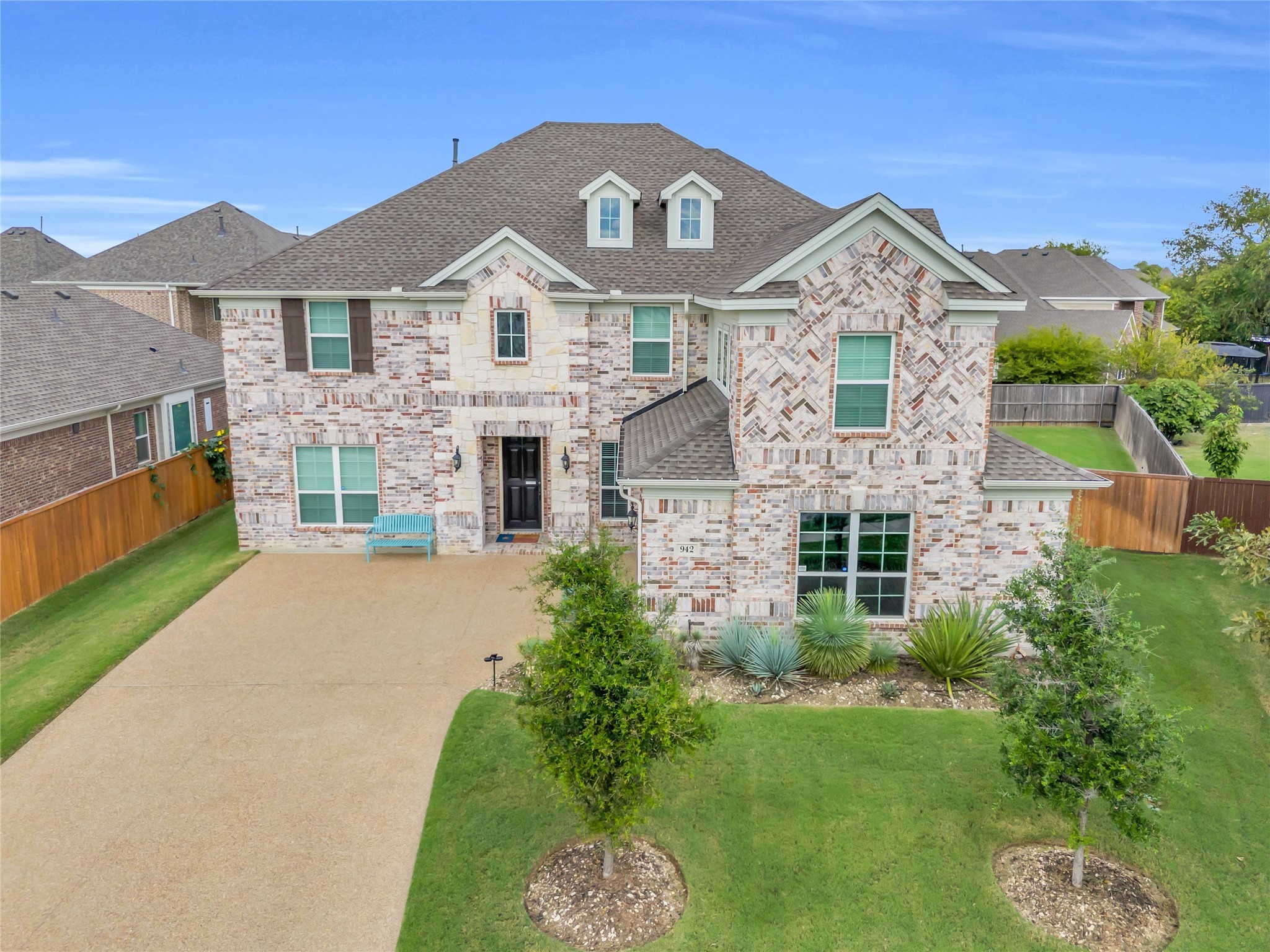 942 Herschell Street