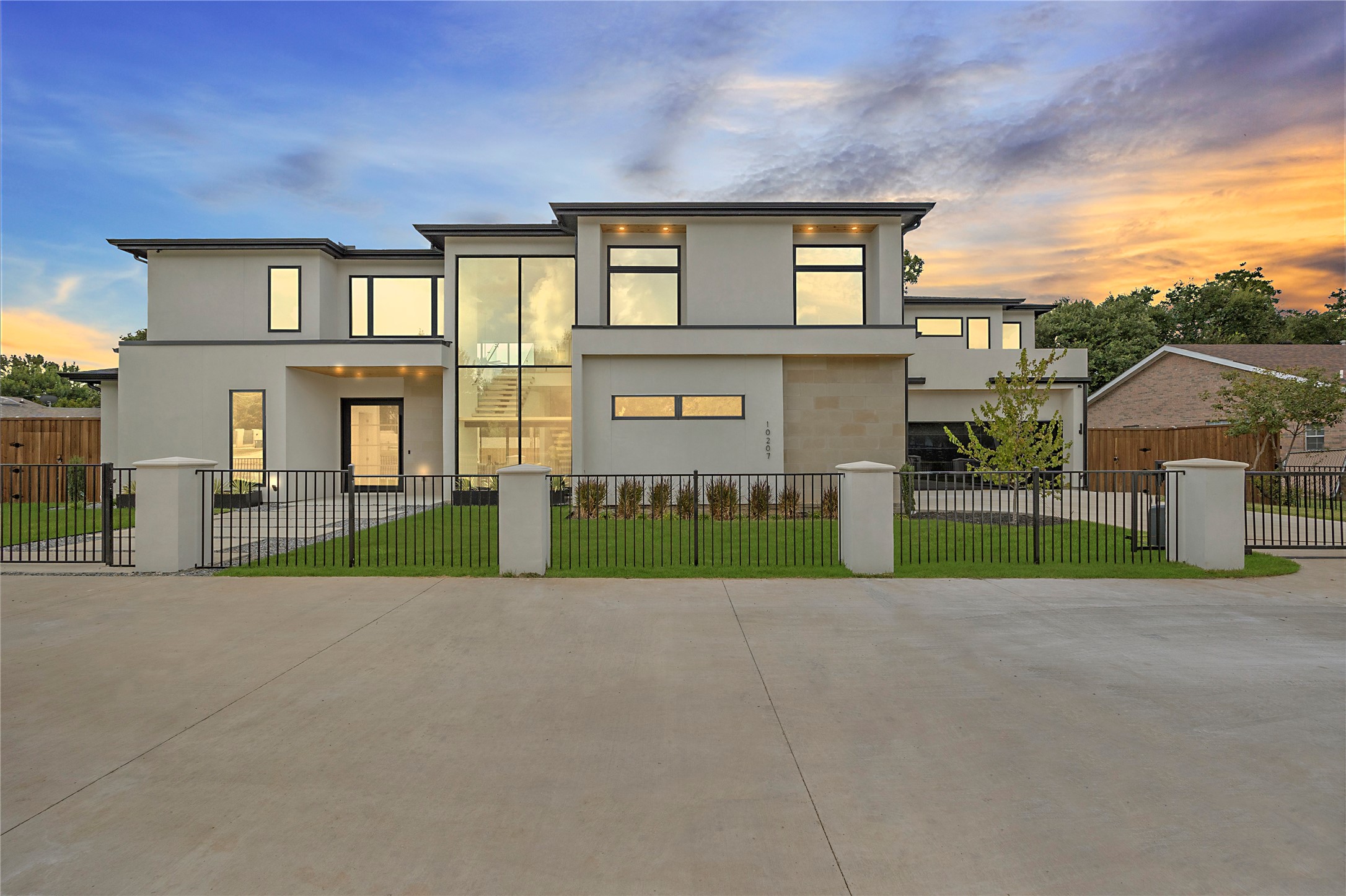 10207 Marsh Lane
