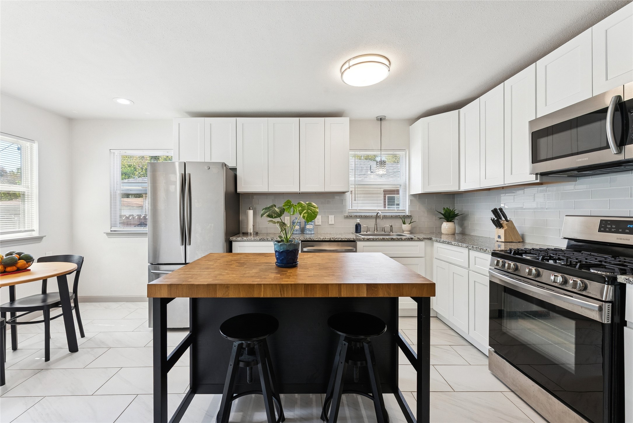 4224 Shelley Boulevard