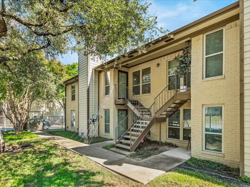 10650 Steppington Drive 204