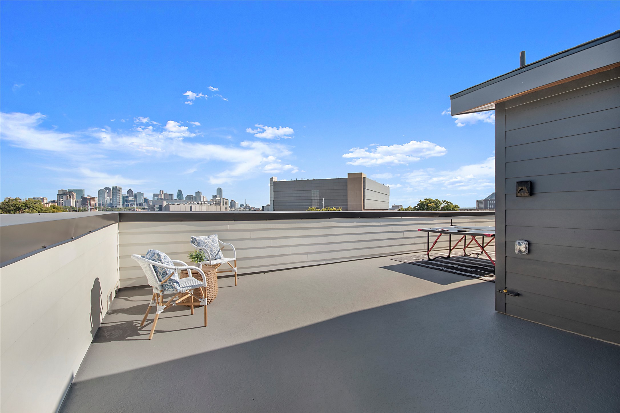 2203 Hondo Avenue 106