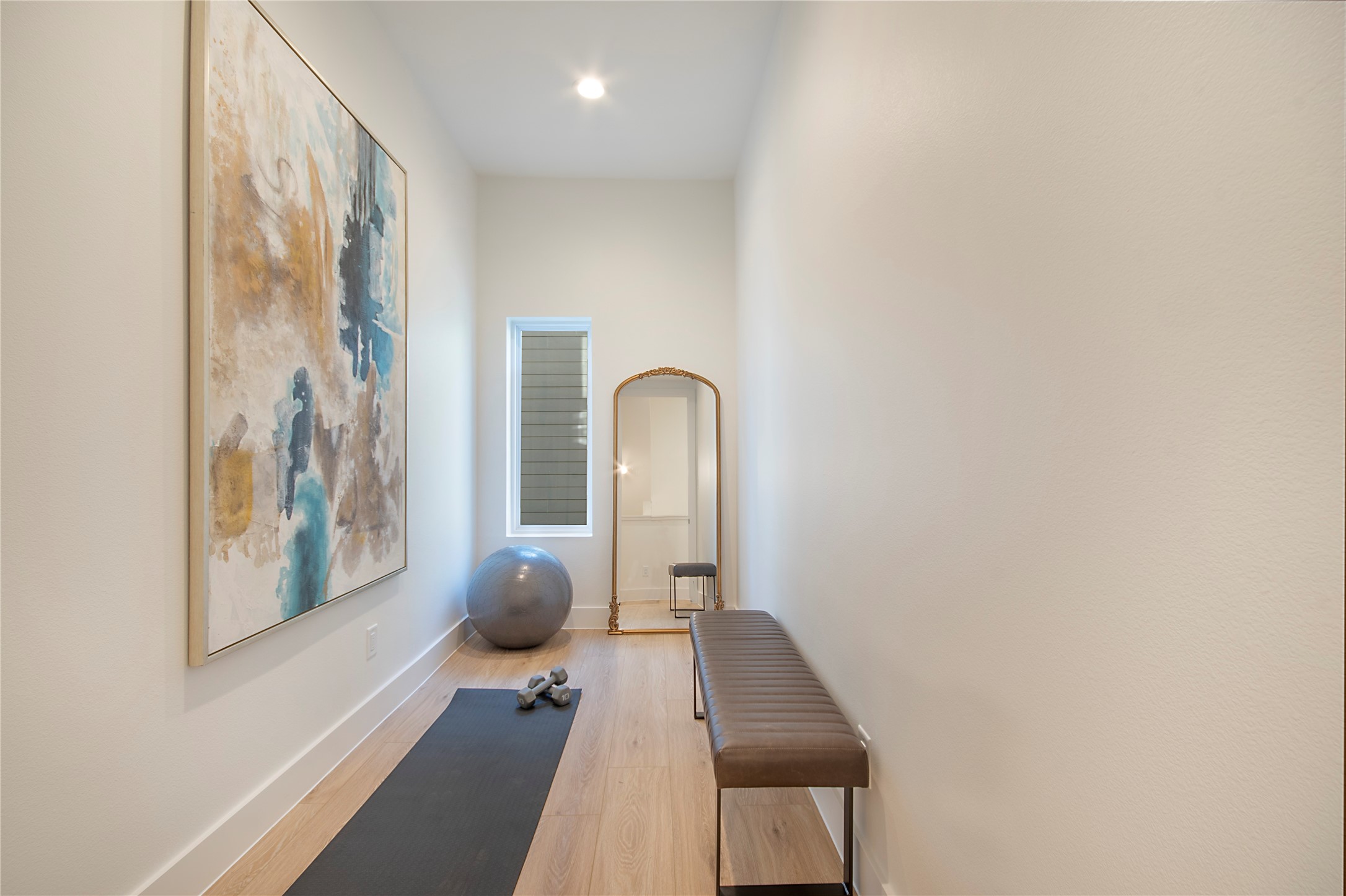 2203 Hondo Avenue 103