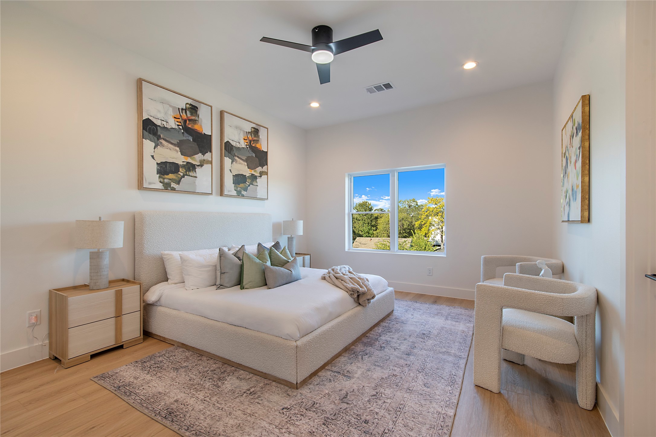 2203 Hondo Avenue 103