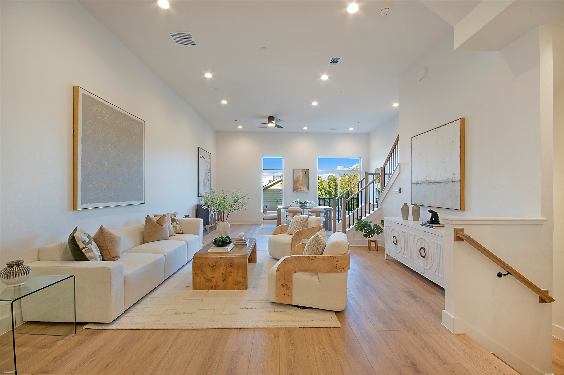 2203 Hondo Avenue 103