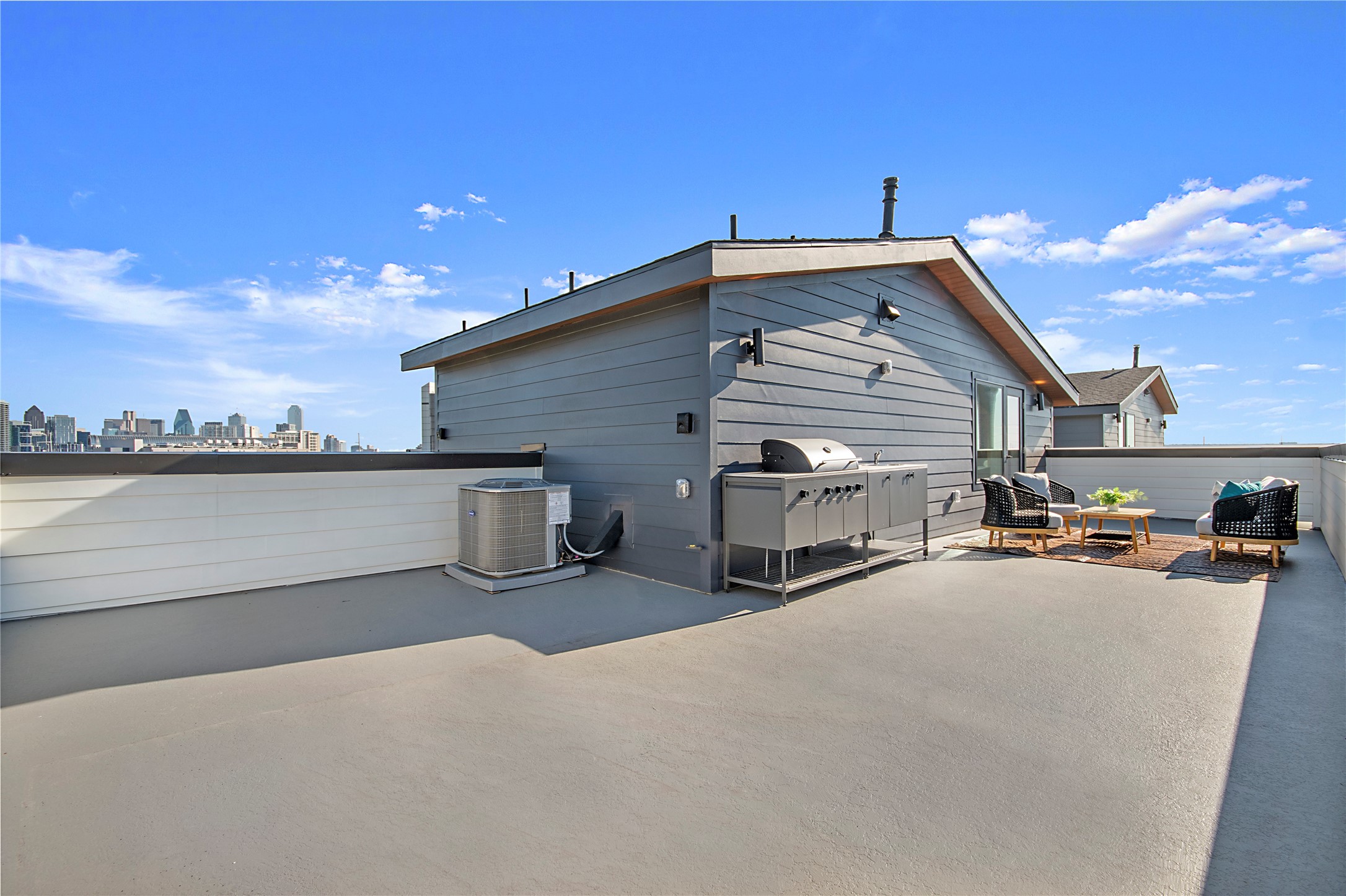 2203 Hondo Avenue 103