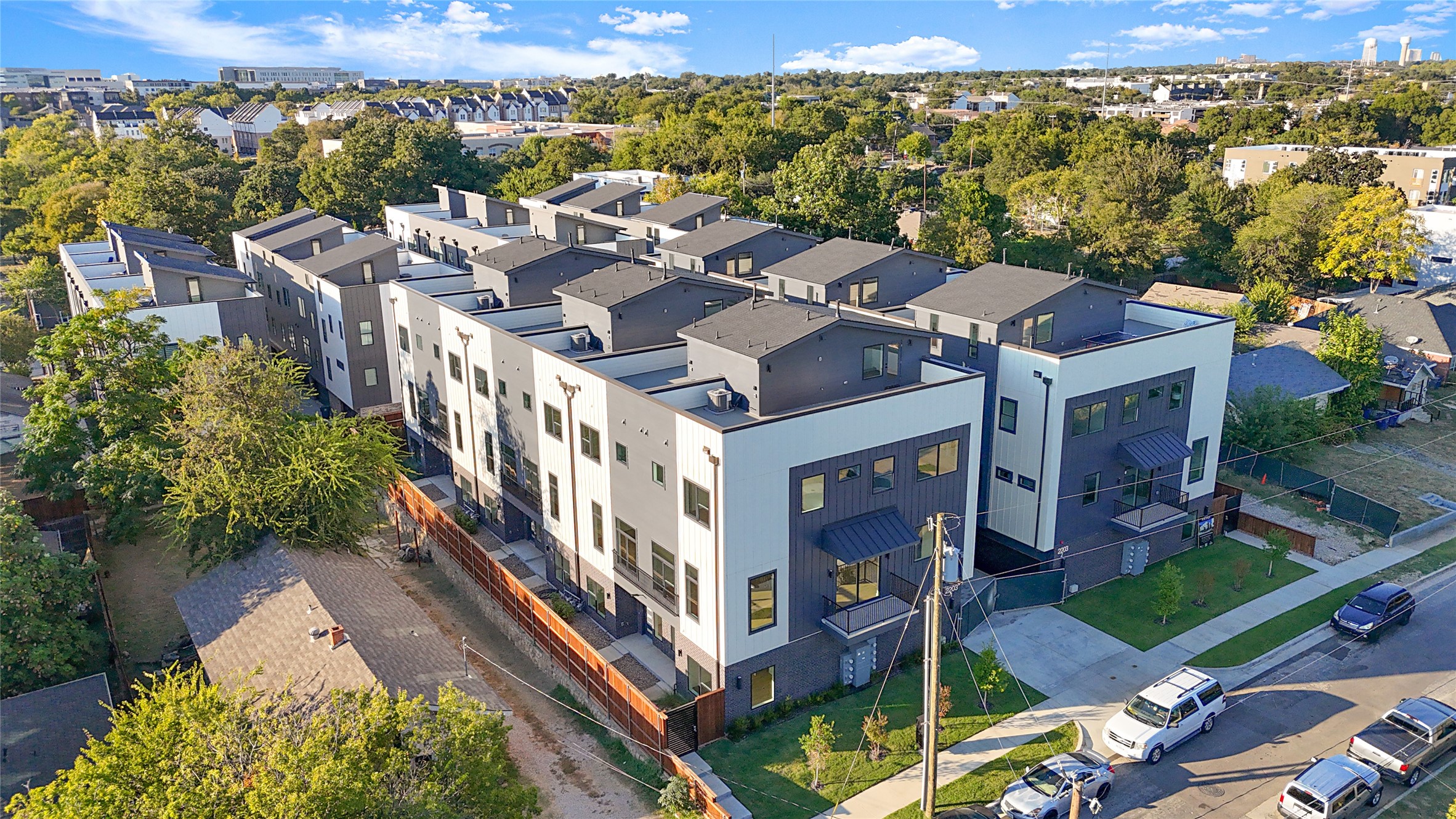 2203 Hondo Avenue 103