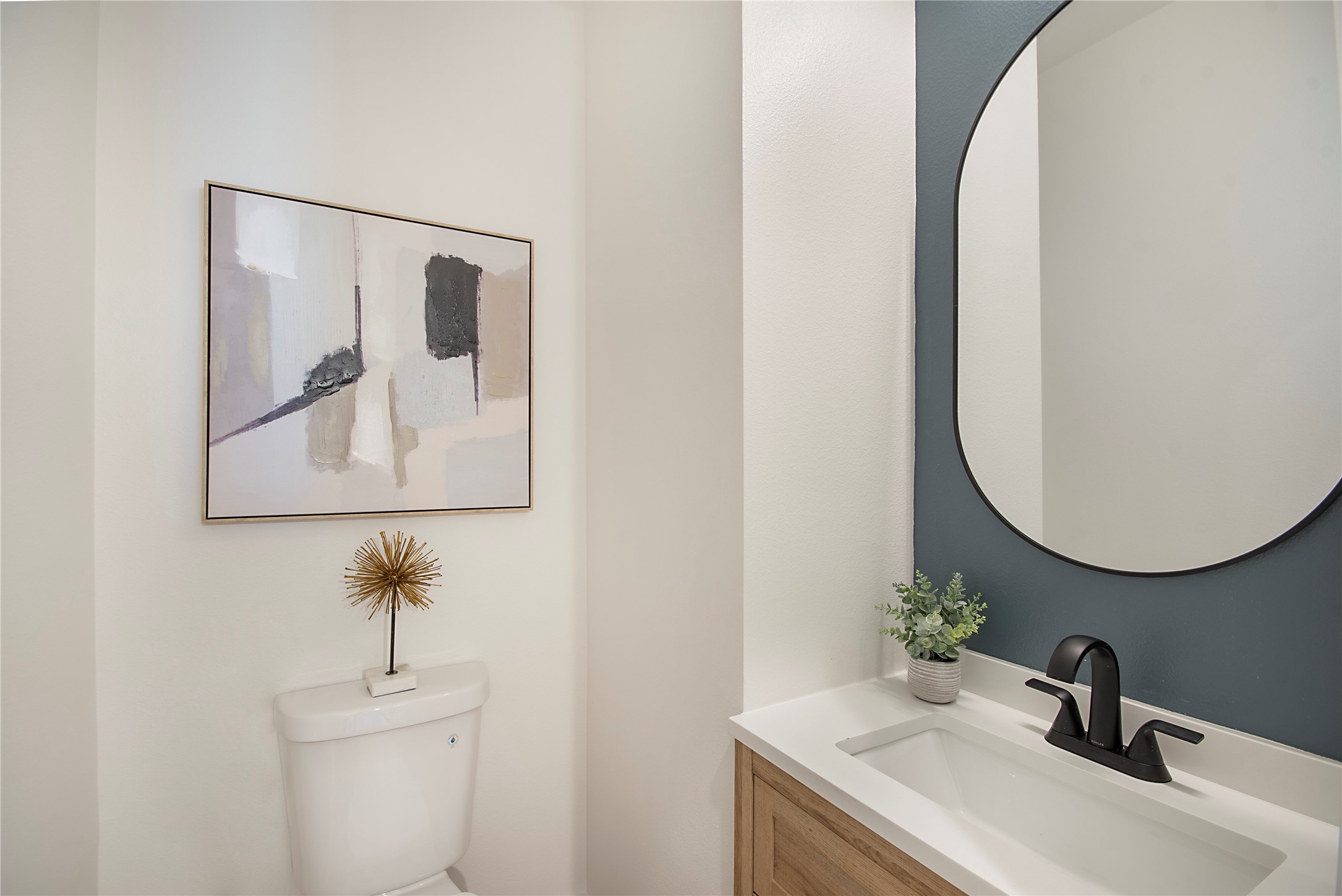 2203 Hondo Avenue 103