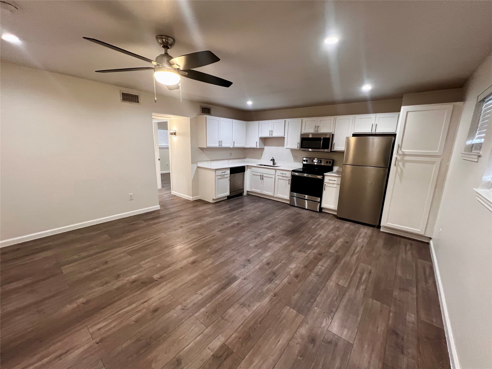 5010 San Jacinto 204