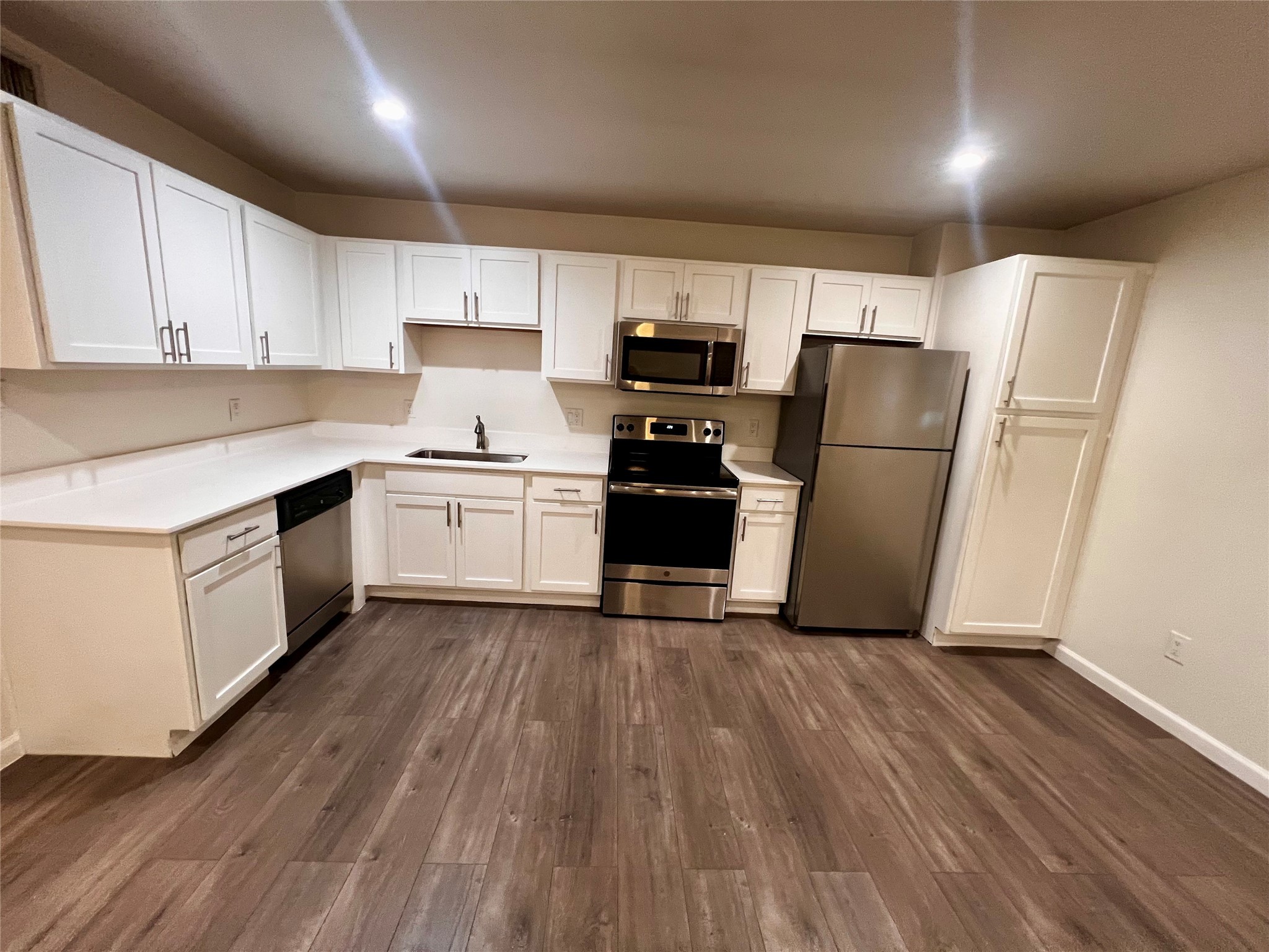 5010 San Jacinto 204